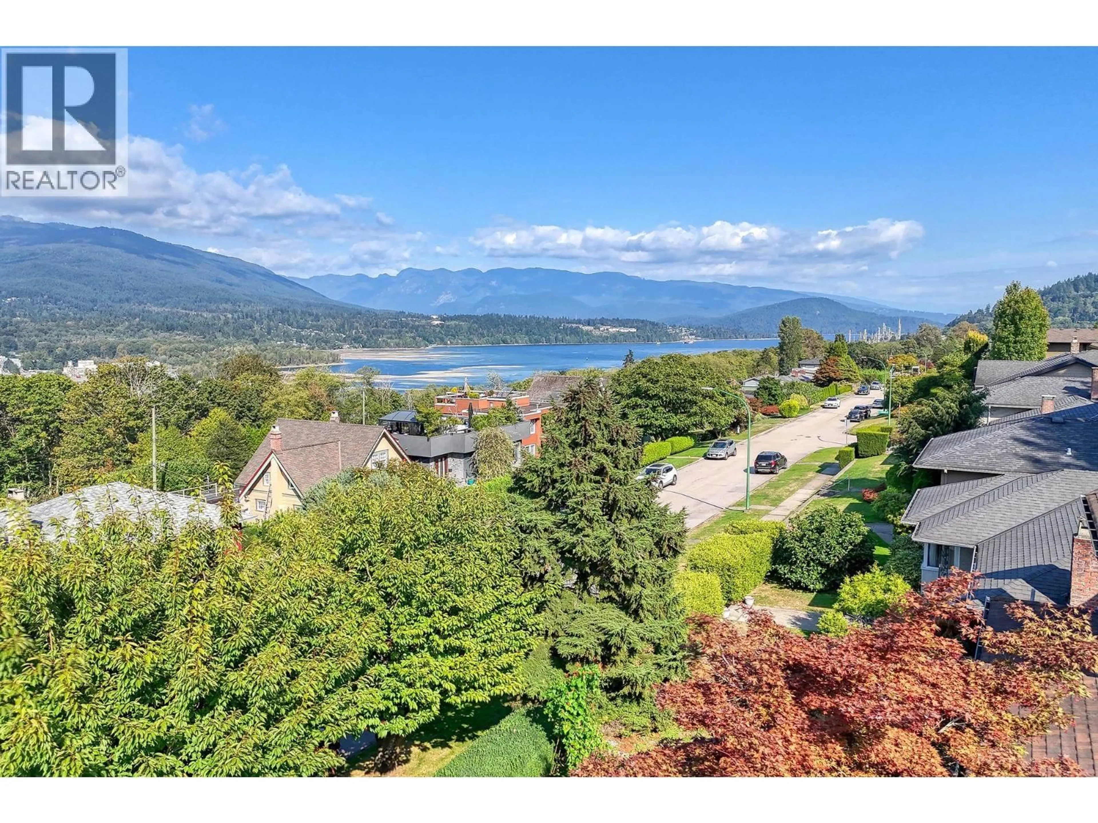A pic from outside/outdoor area/front of a property/back of a property/a pic from drone, water/lake/river/ocean view for 3746 EDINBURGH STREET, Burnaby British Columbia V5C1R5