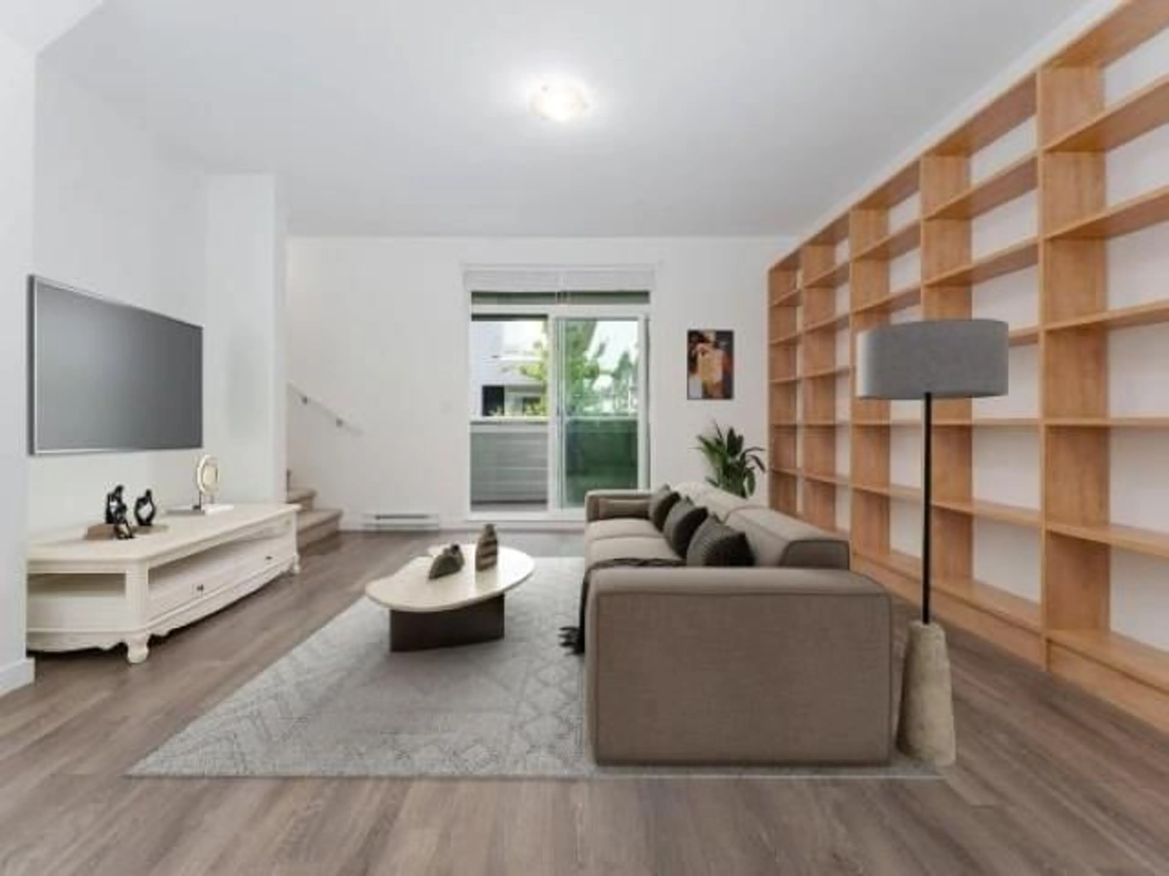 Living room with furniture, wood/laminate floor for 72 - 15850 85, Surrey British Columbia V4N6W2