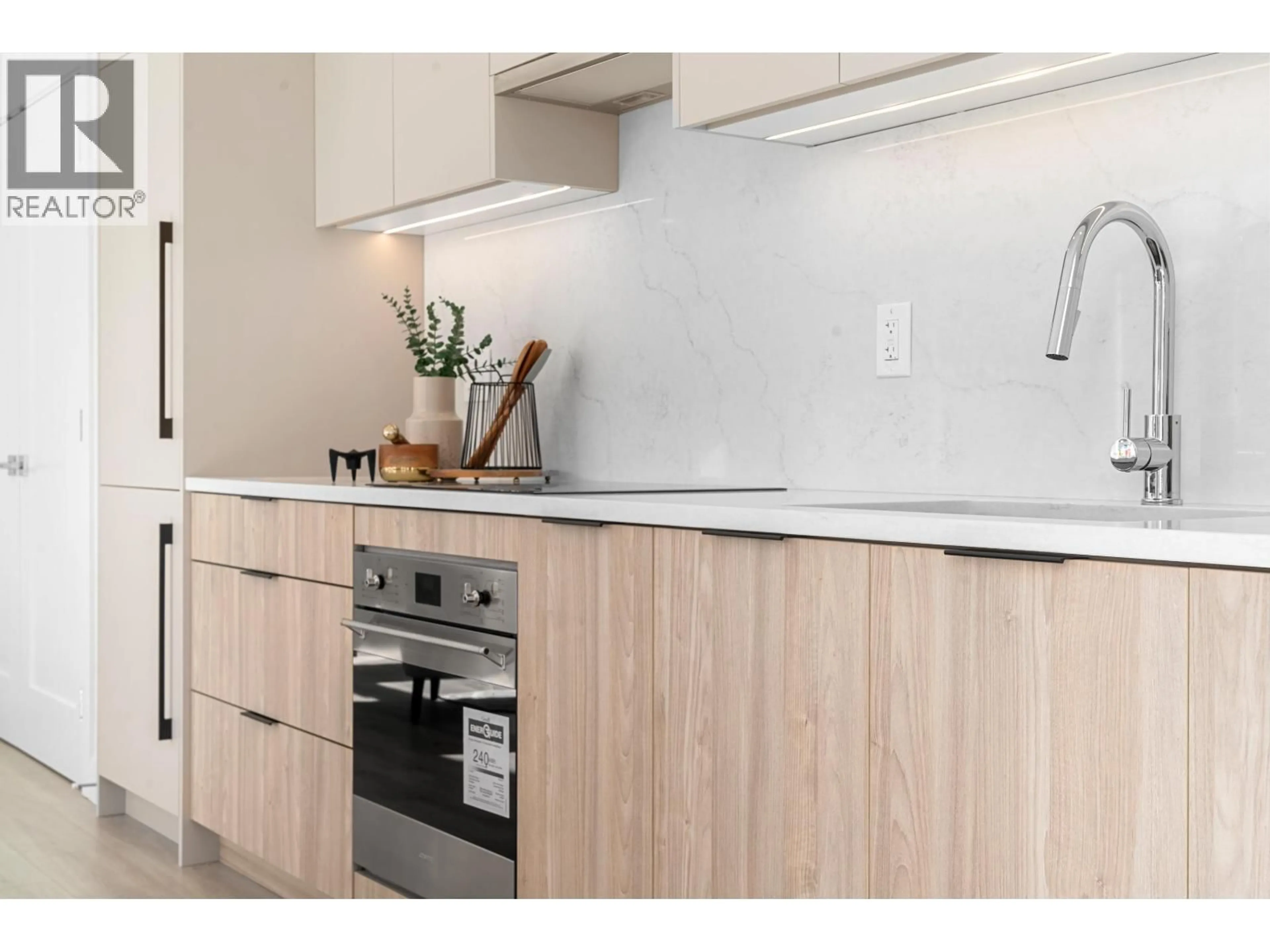 Standard kitchen, wood/laminate floor for 203 - 7161 17TH AVENUE, Burnaby British Columbia V3N0K1