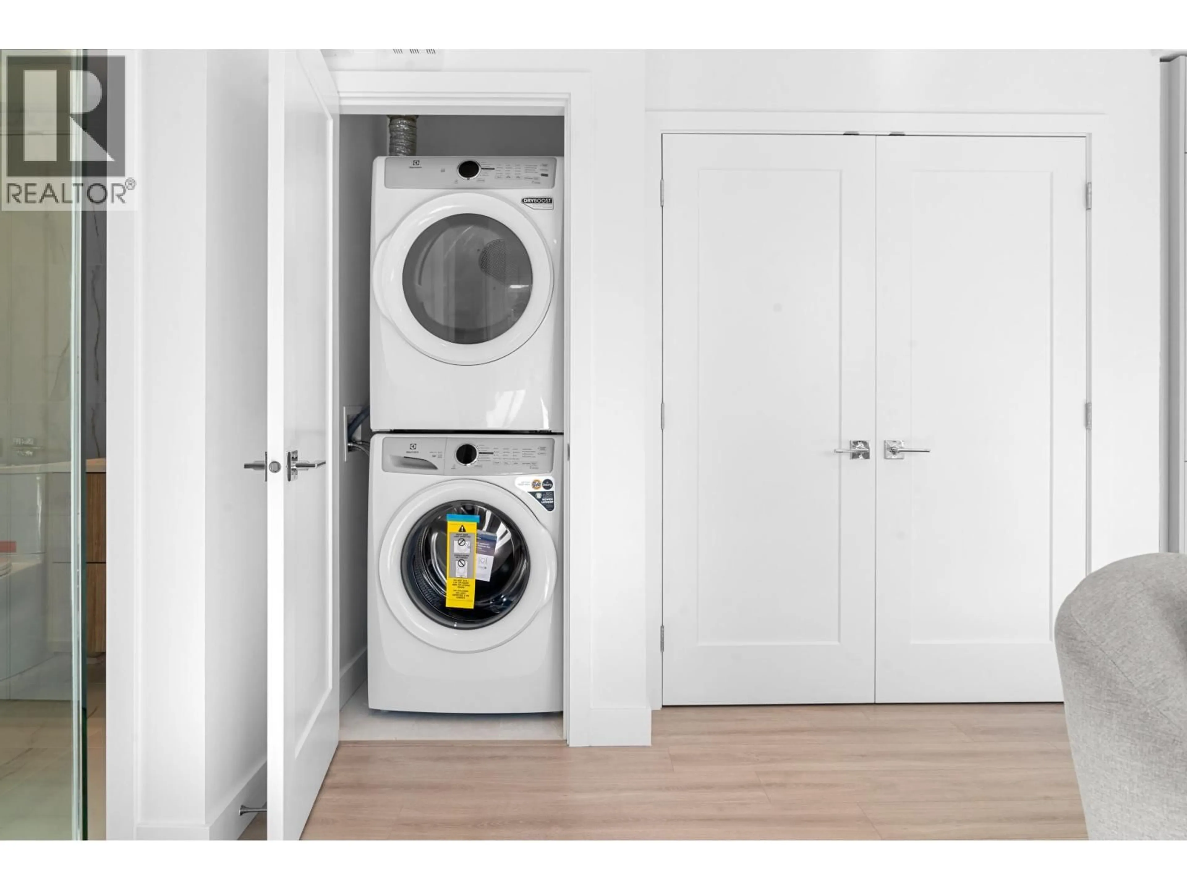 Laundry room for 203 - 7161 17TH AVENUE, Burnaby British Columbia V3N0K1