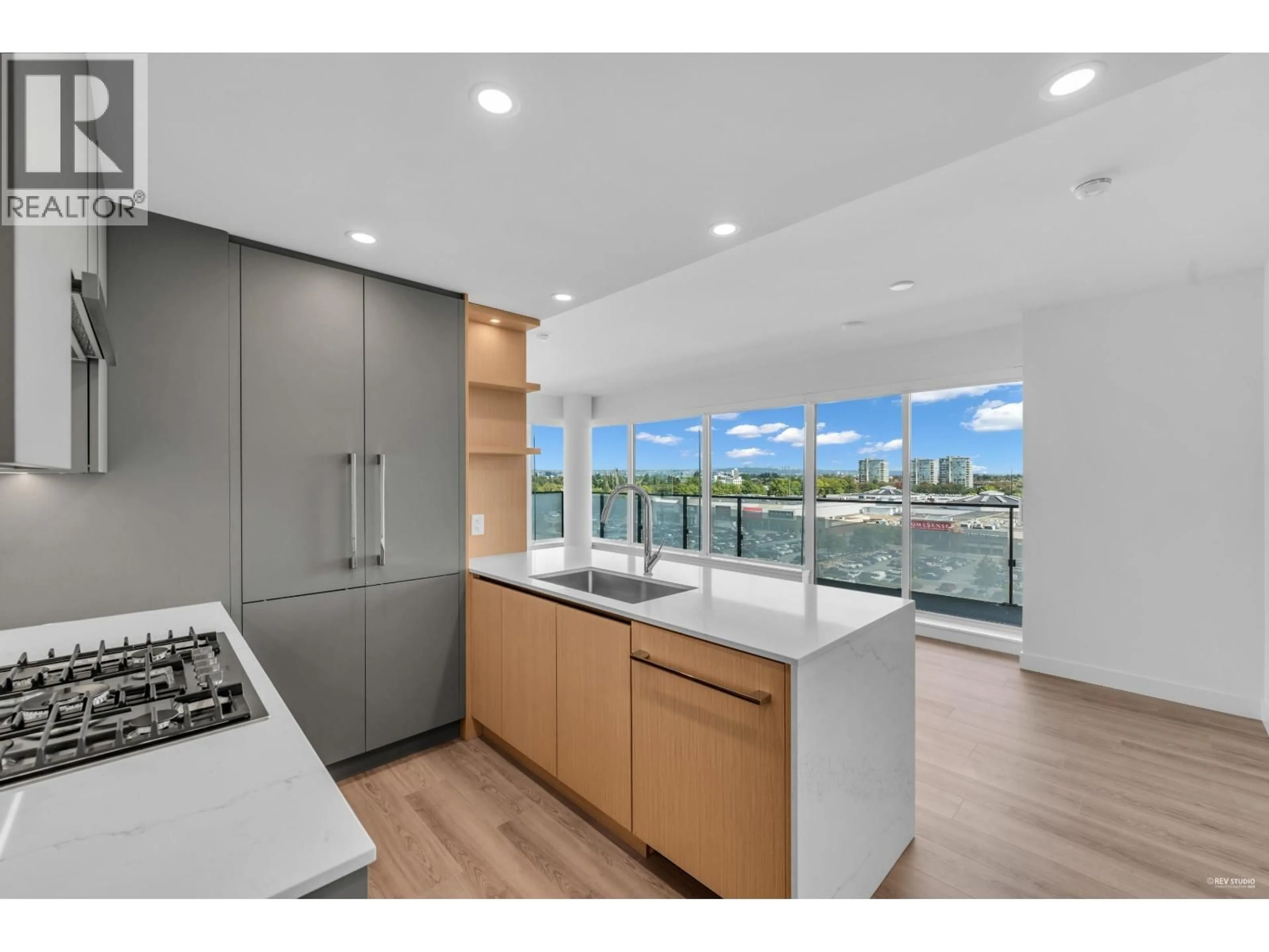 Open concept kitchen, unknown for 902 - 5593 NO.3 ROAD, Richmond British Columbia V6X2C7