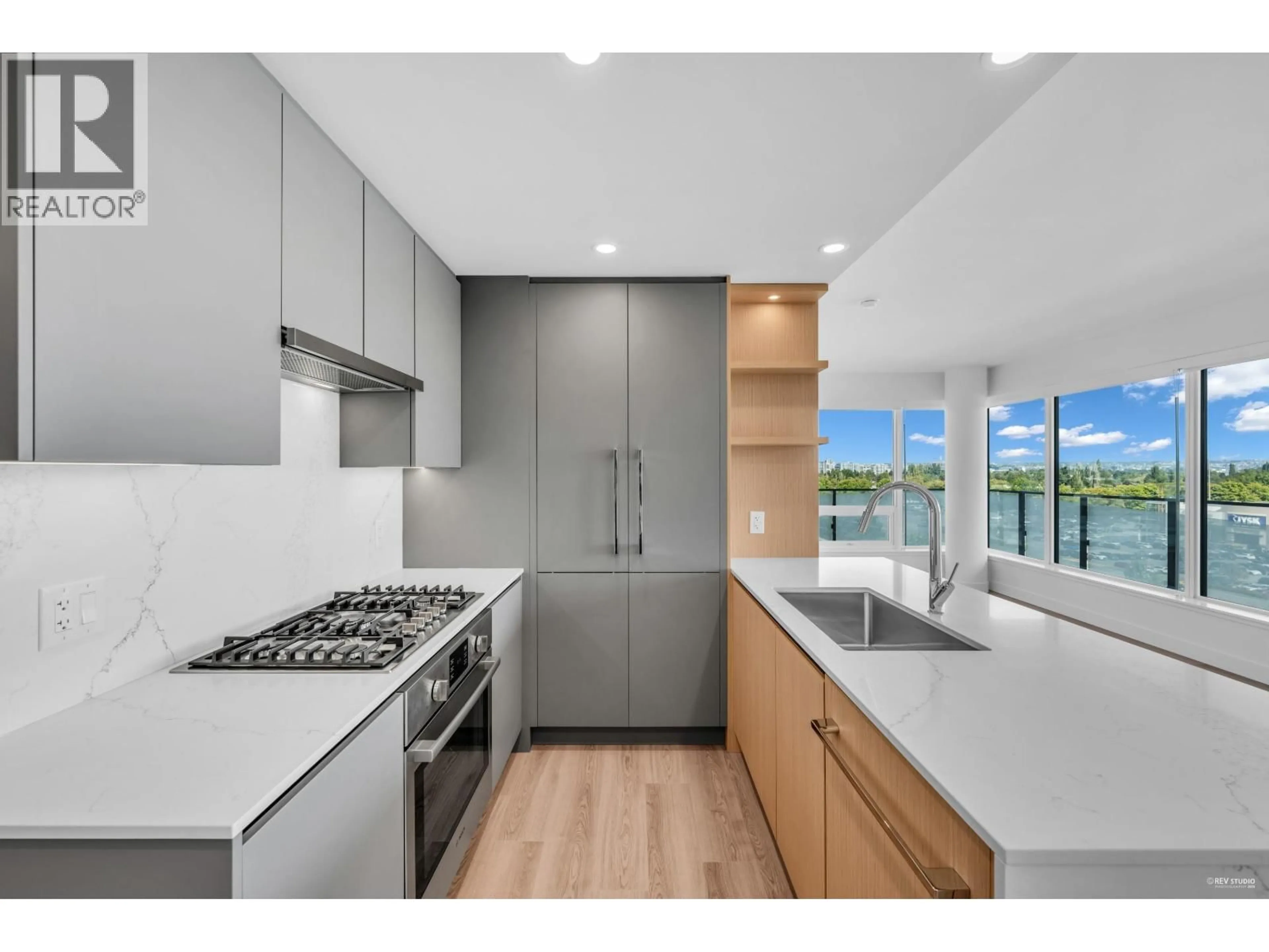 Unknown for 902 - 5593 NO.3 ROAD, Richmond British Columbia V6X2C7