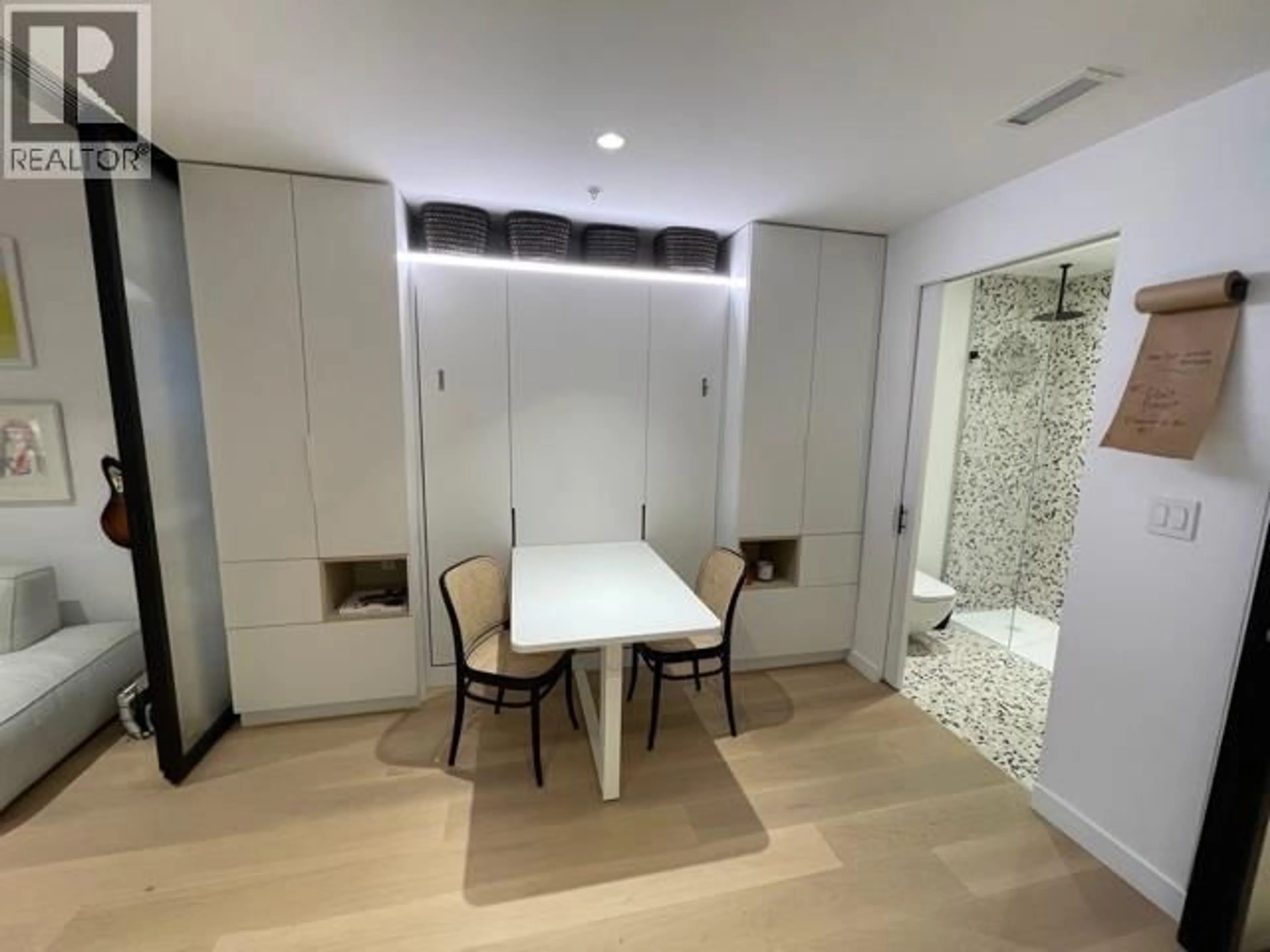 A pic of a room for 325 - 471 BROADWAY, Vancouver British Columbia V5T1W9