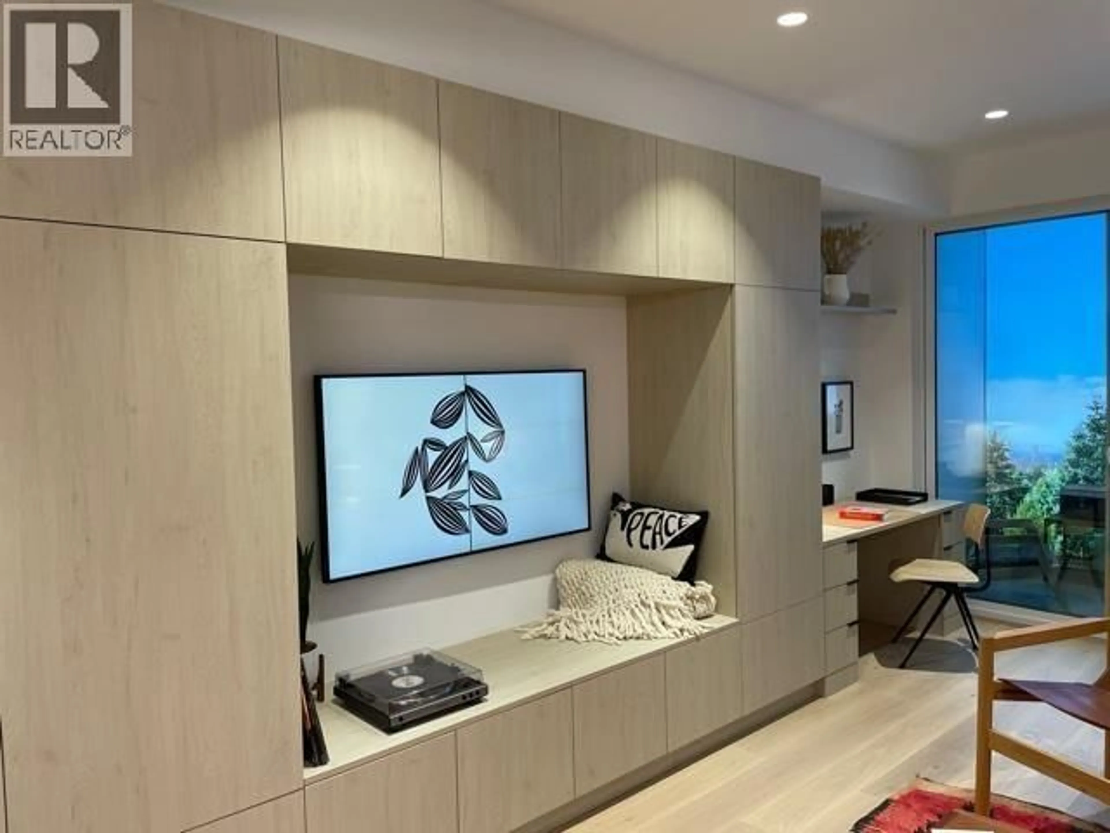 Home theater for 325 - 471 BROADWAY, Vancouver British Columbia V5T1W9
