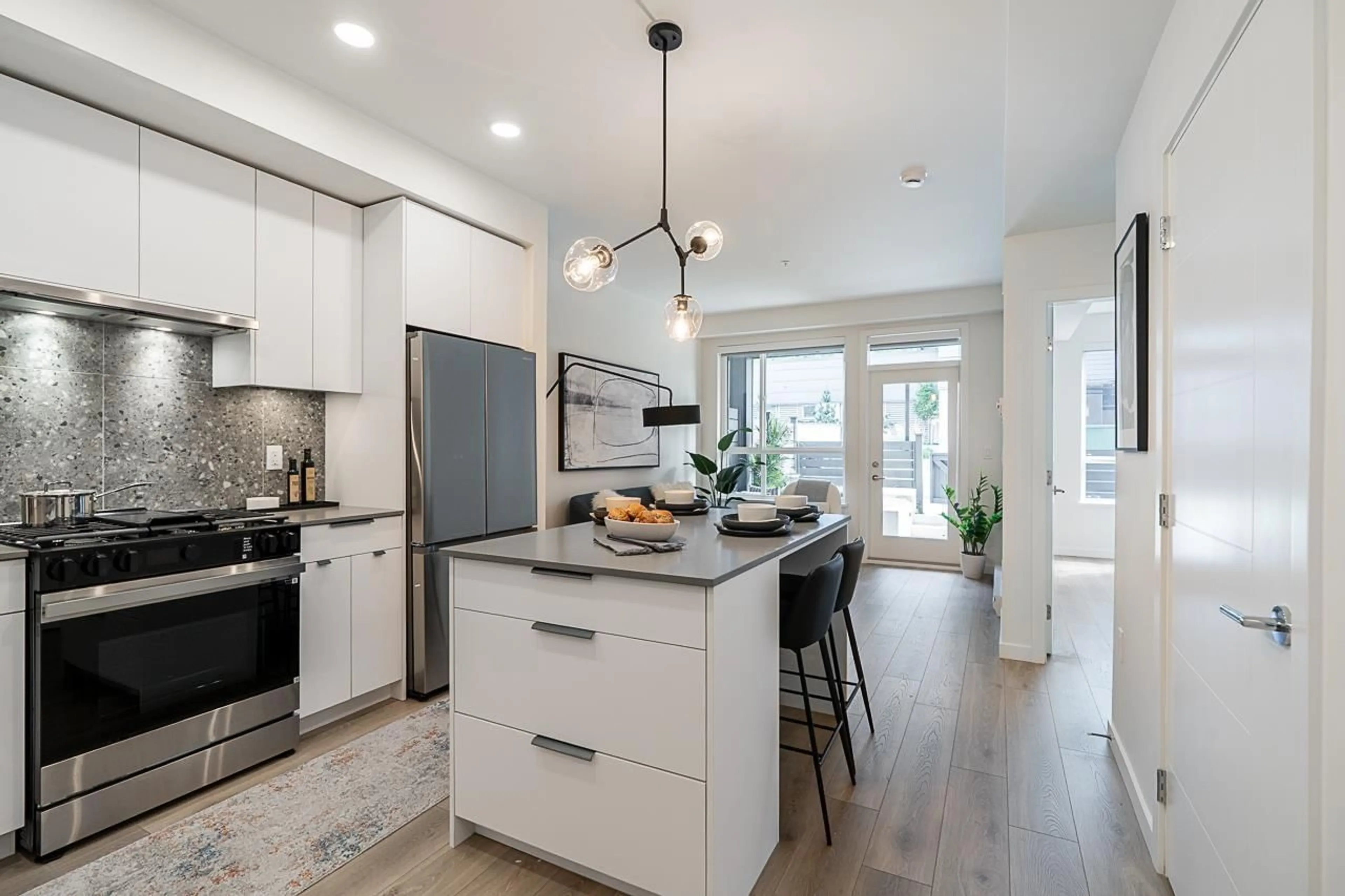 Open concept kitchen, unknown for 610 - 7936 206, Langley British Columbia V2Y3X8