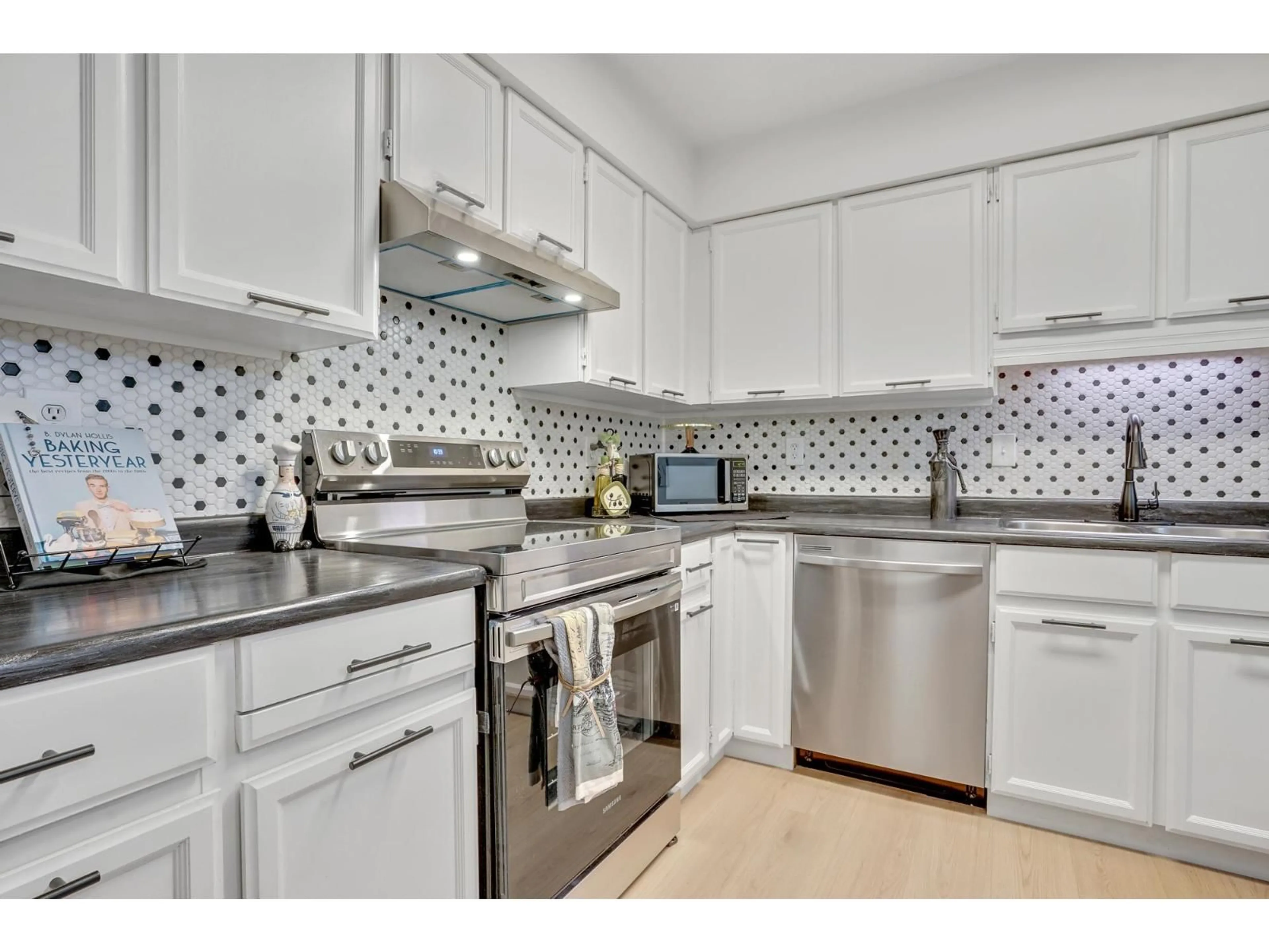 Unknown for 310 - 33490 COTTAGE, Abbotsford British Columbia V2S6B8