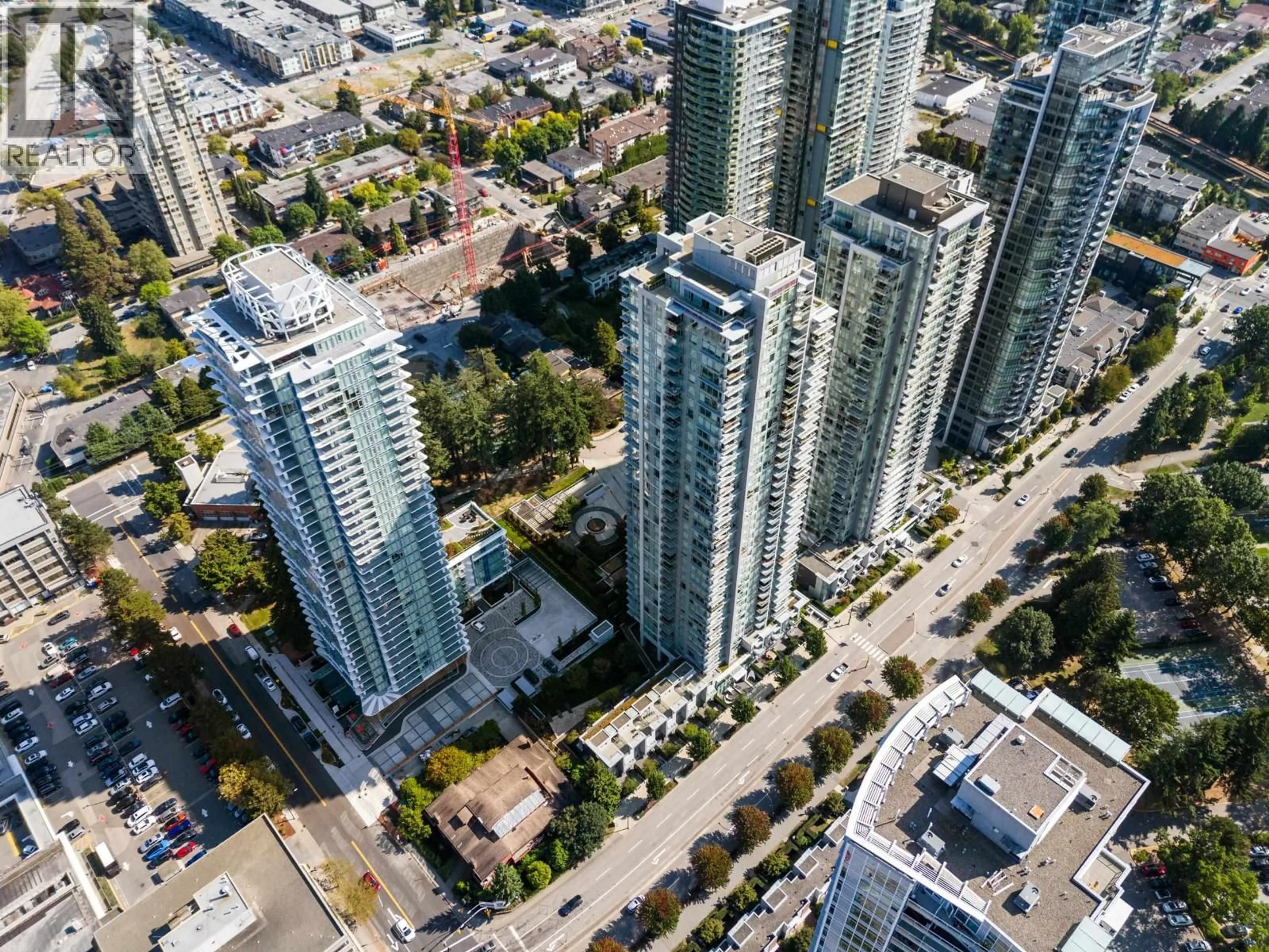 A pic from outside/outdoor area/front of a property/back of a property/a pic from drone, city buildings view from balcony for 3209 - 6538 NELSON AVENUE, Burnaby British Columbia V5H0G5