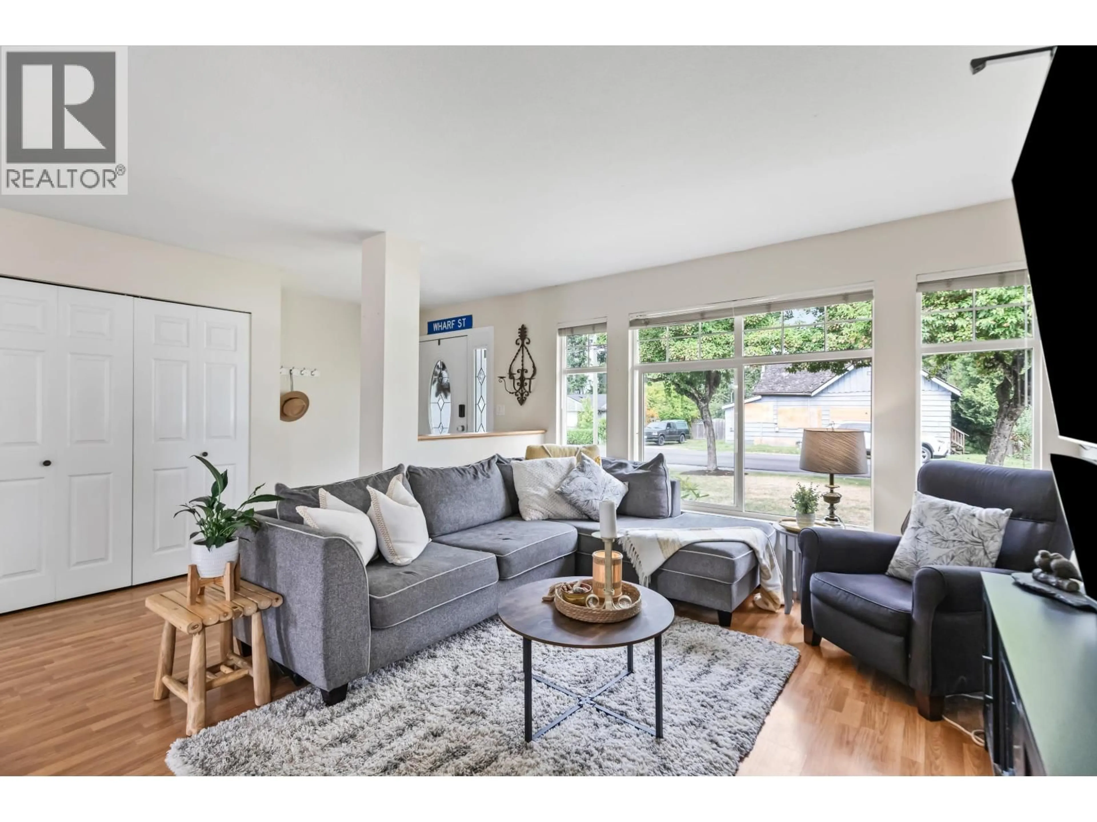 Living room with furniture, unknown for 22666 123 AVENUE, Maple Ridge British Columbia V2X4E2