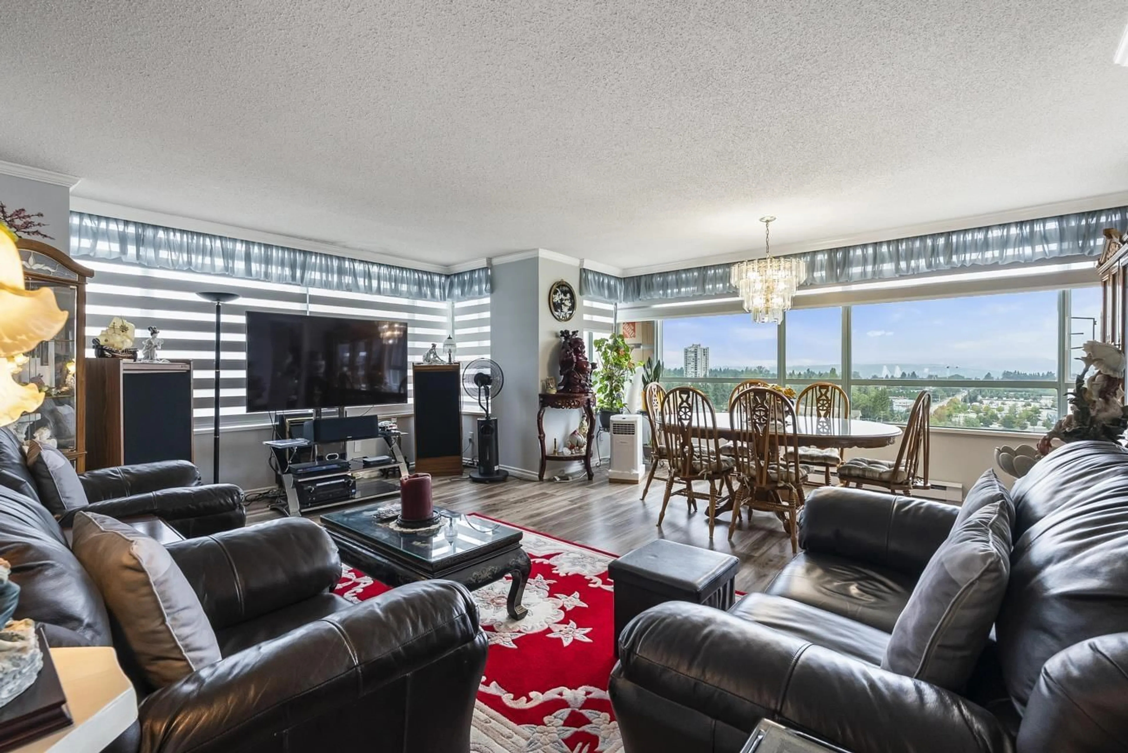 Living room with furniture, unknown for 1601 - 15030 101, Surrey British Columbia V3R0N3