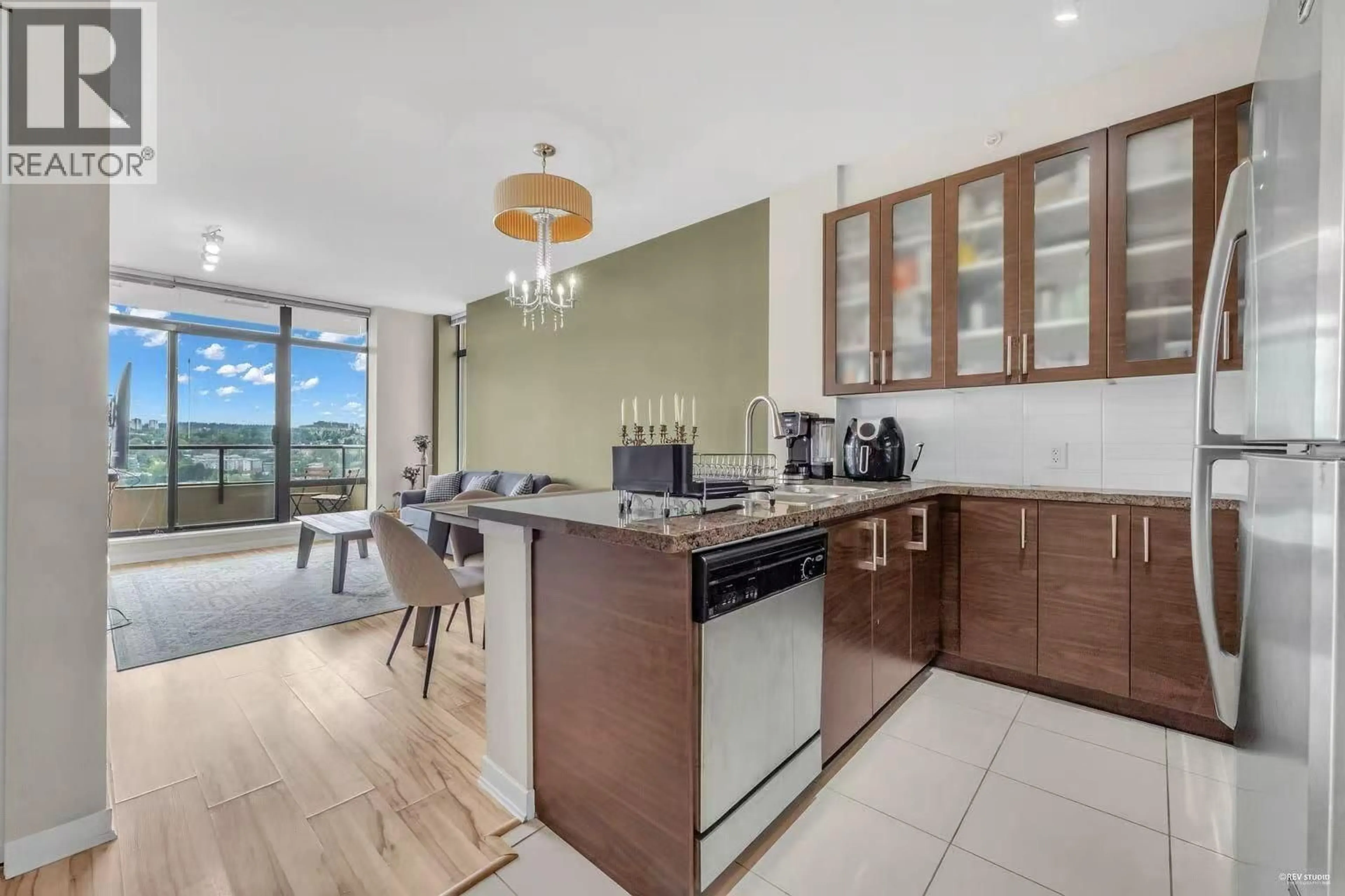 Open concept kitchen, unknown for 2202 - 2355 MADISON AVENUE, Burnaby British Columbia V5C0B3
