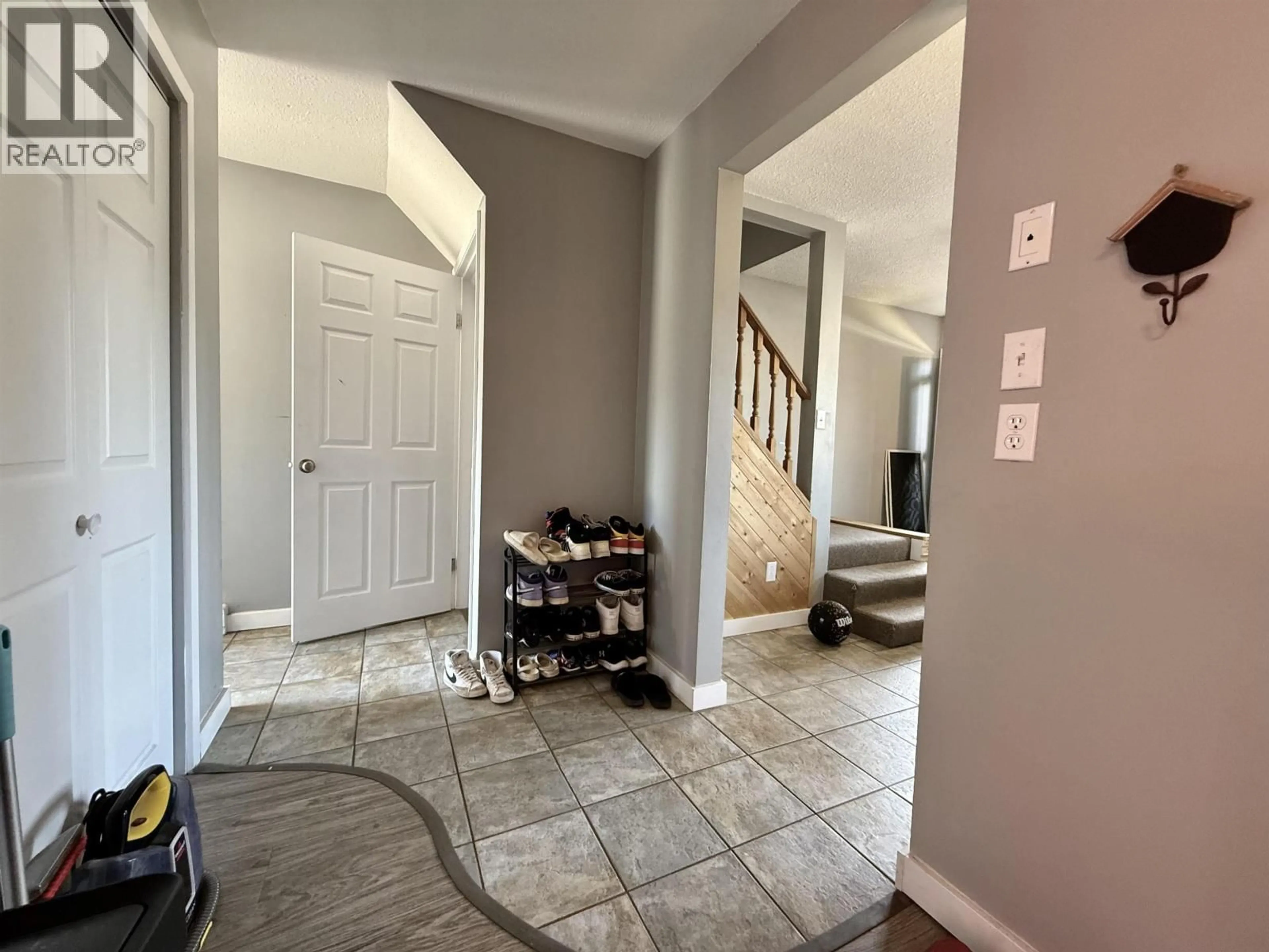 Indoor entryway for 117 - 3530 KALUM STREET, Terrace British Columbia V8G2P2