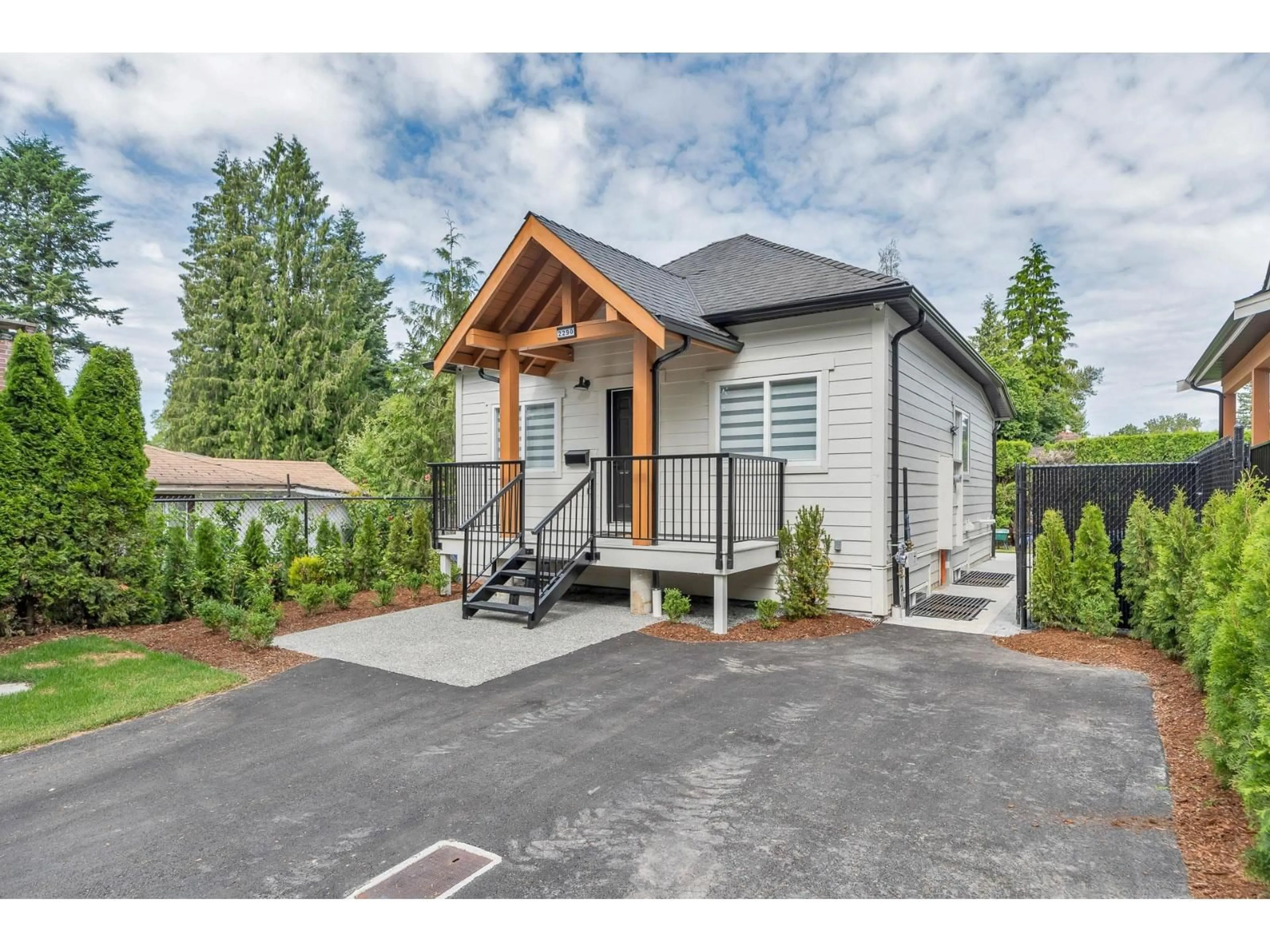 Home with vinyl exterior material, street for 2290 MOULDSTADE, Abbotsford British Columbia V2S3X4