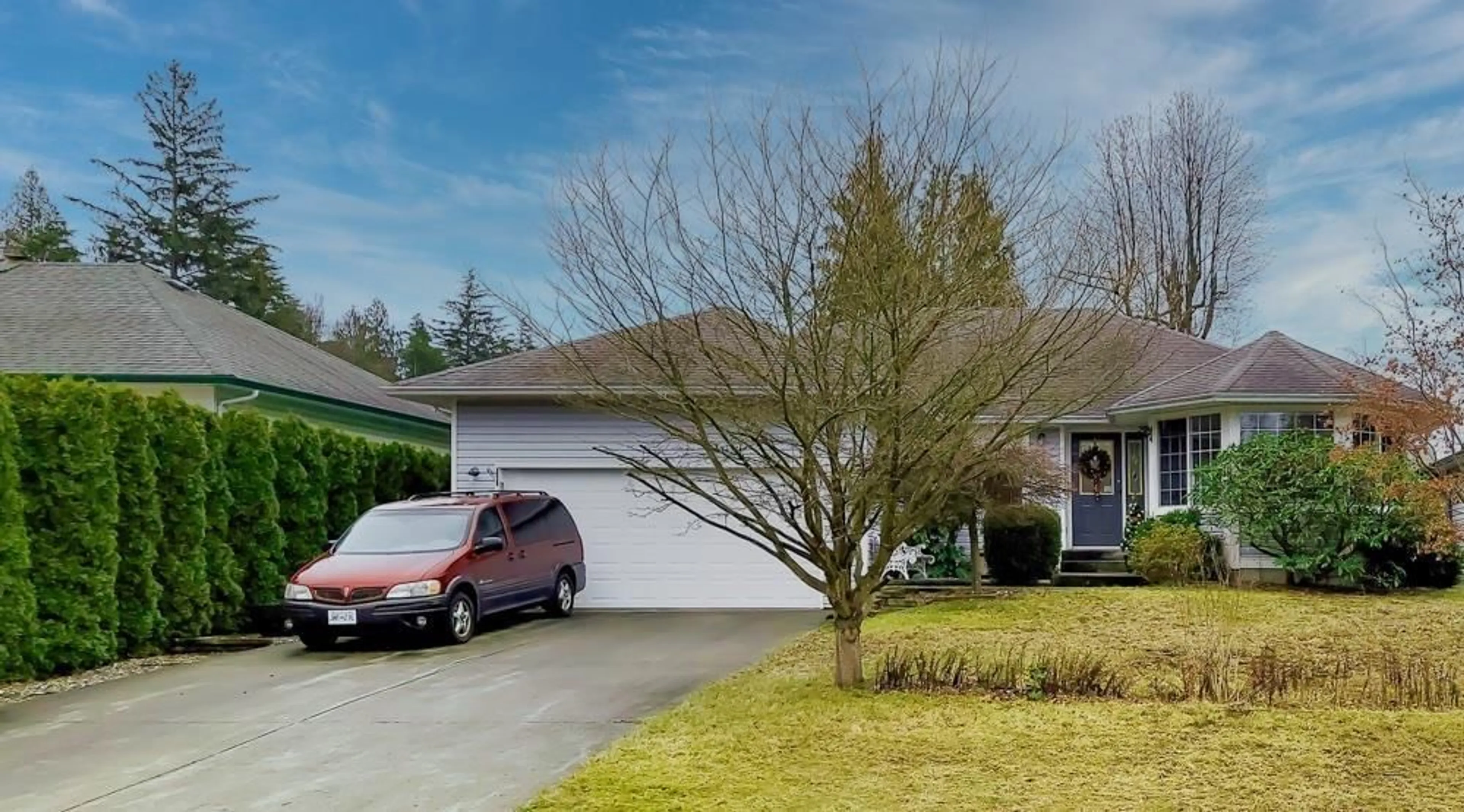 Home with vinyl exterior material, street for 356 CHESTNUT AVENUE, Harrison Hot Springs British Columbia V0M1L0