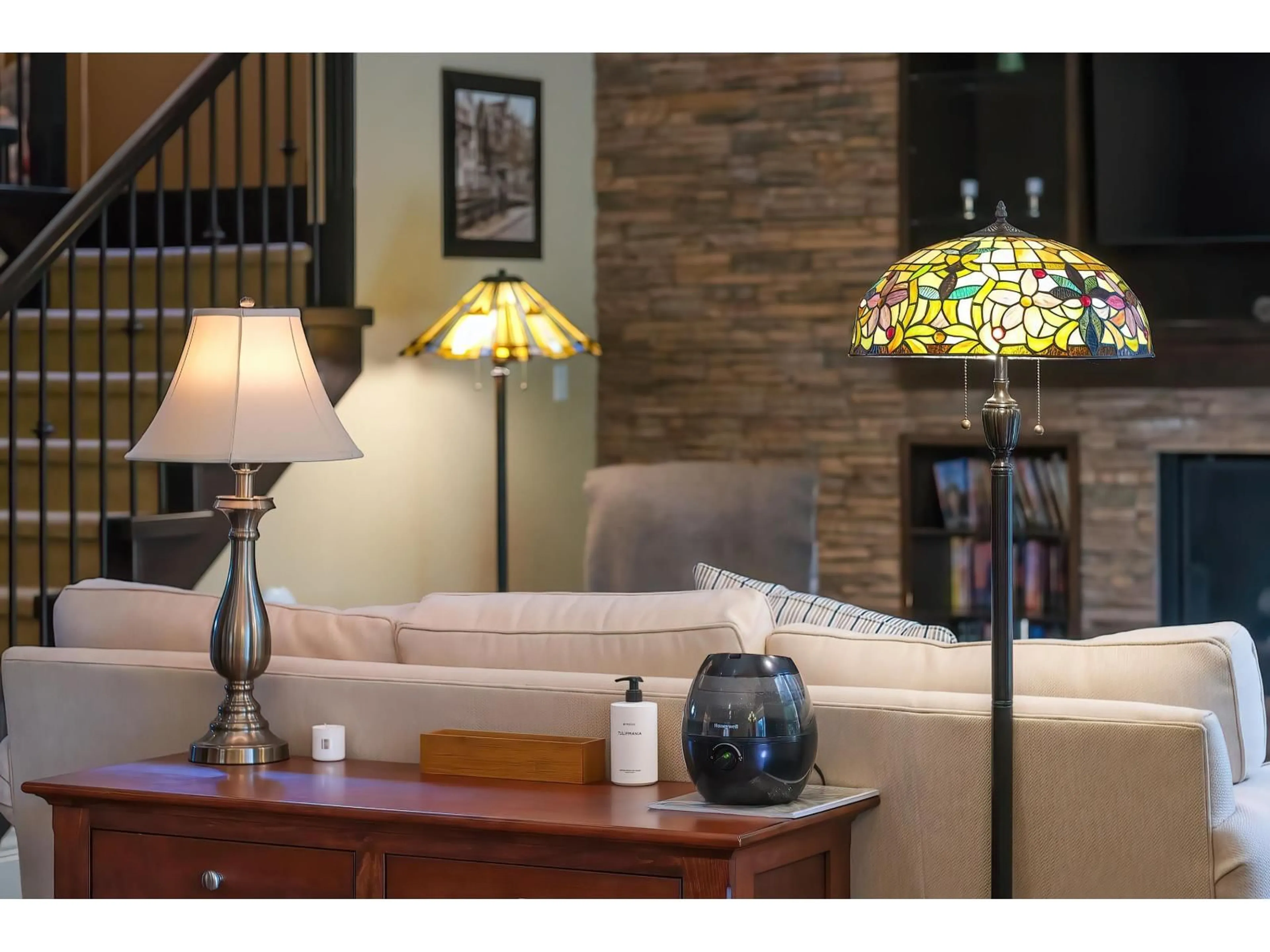 Lobby for 16326 25, Surrey British Columbia V3Z6S1