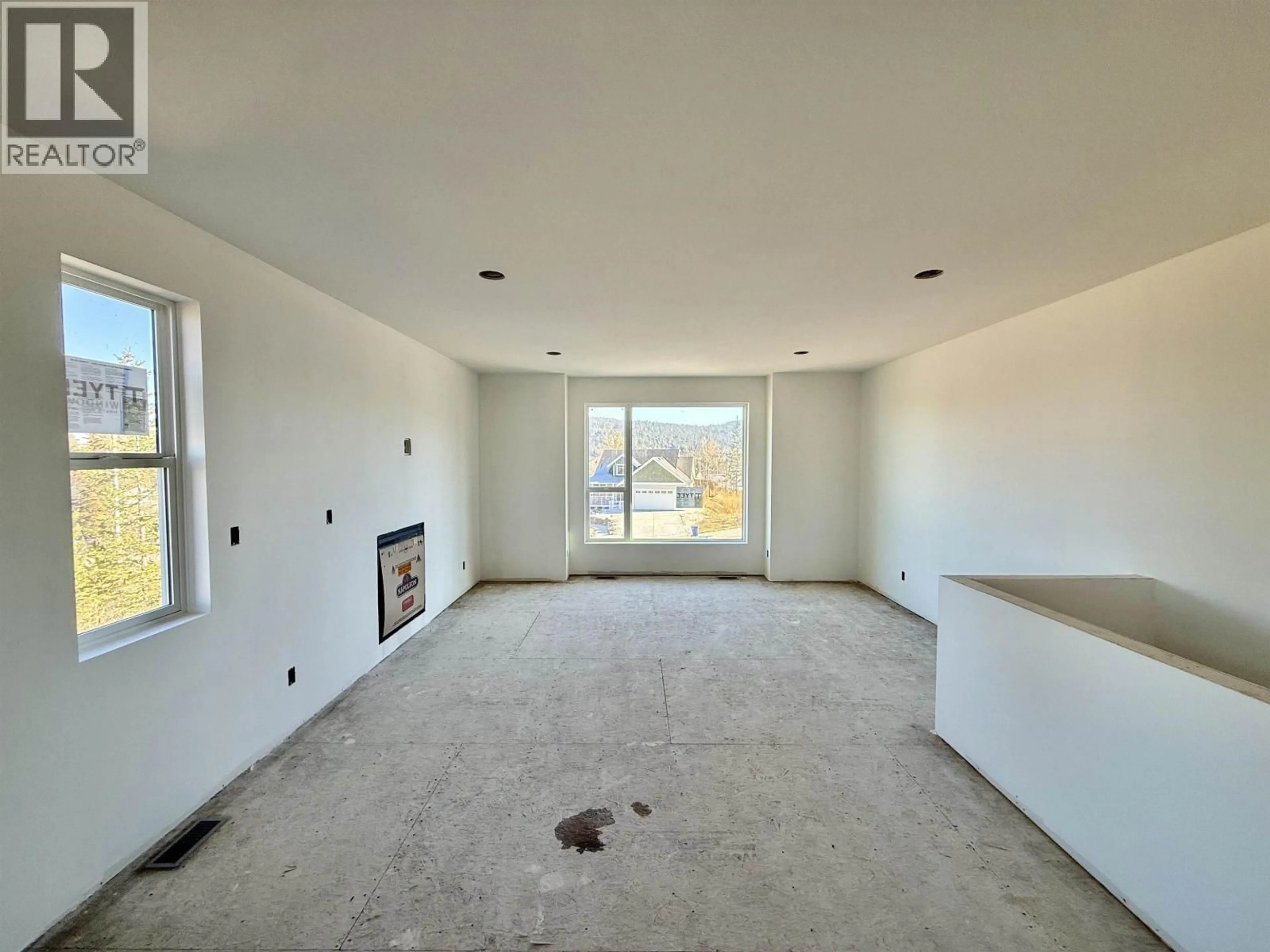 A pic of a room for 905 SPRUCE PLACE, 100 Mile House British Columbia V0K2E0