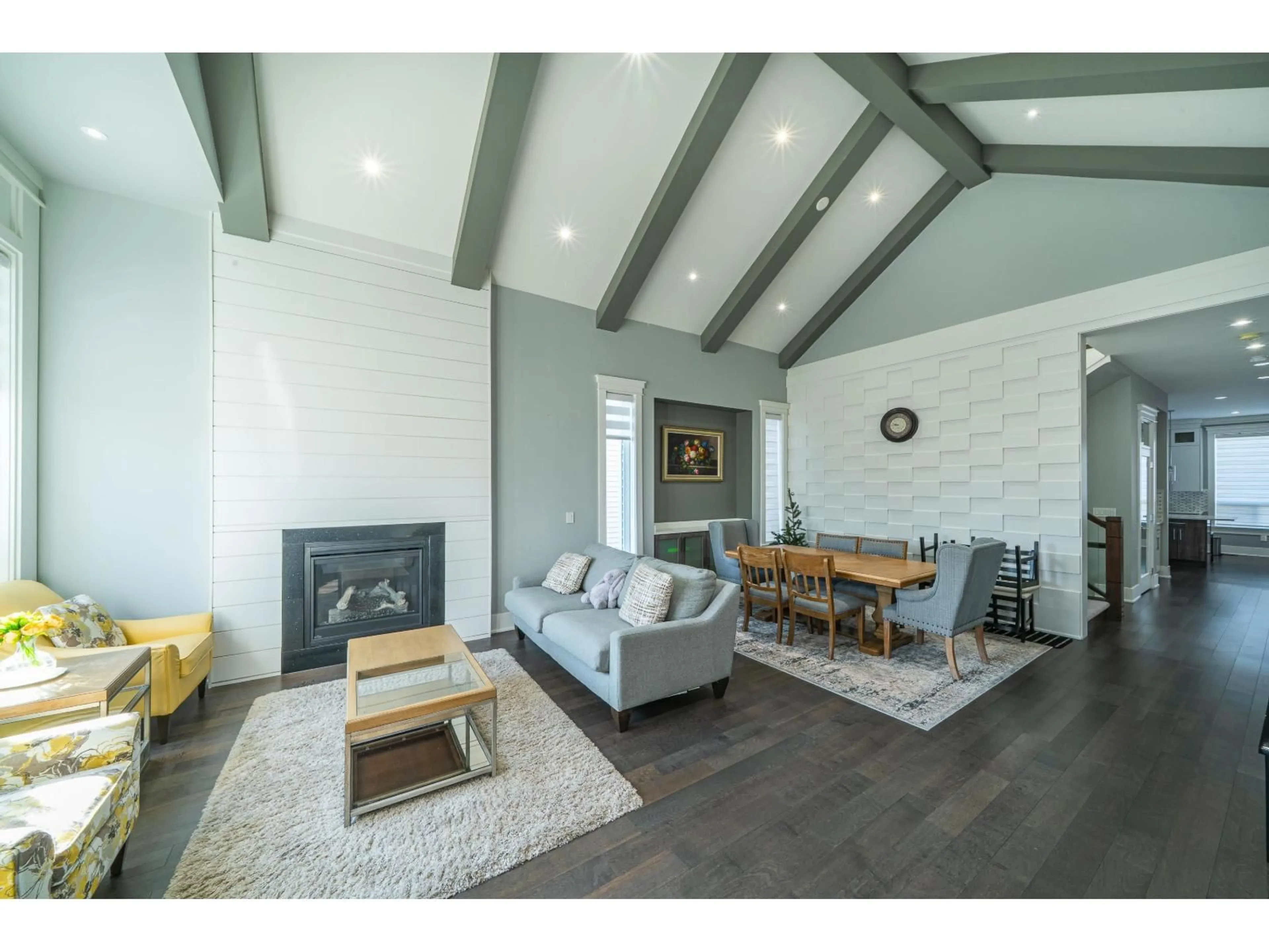 Living room with furniture, wood/laminate floor for 15441 76B, Surrey British Columbia V3S1C2