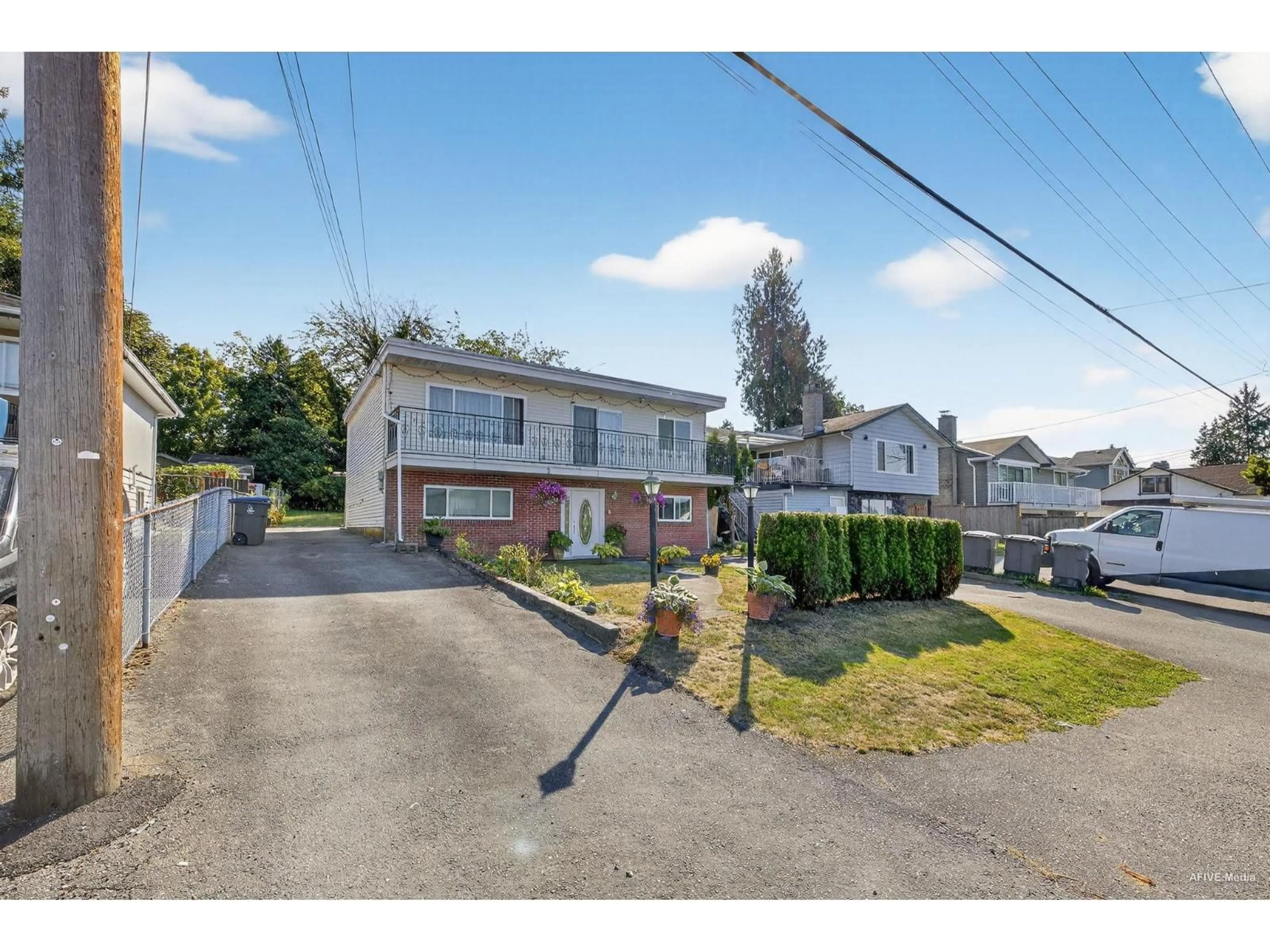 A pic from outside/outdoor area/front of a property/back of a property/a pic from drone, street for 11640 98A, Surrey British Columbia V3V2K9