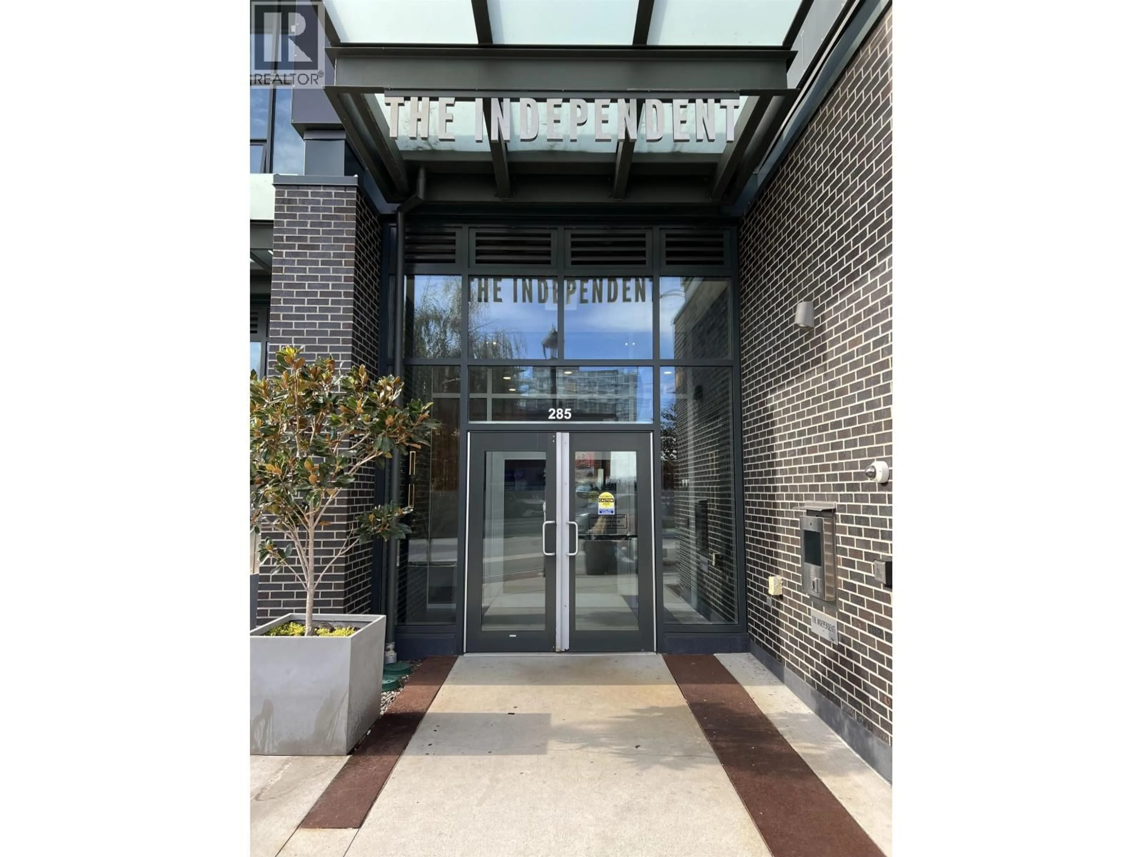 Indoor foyer for 1206 - 285 10TH AVENUE, Vancouver British Columbia V5T0H6