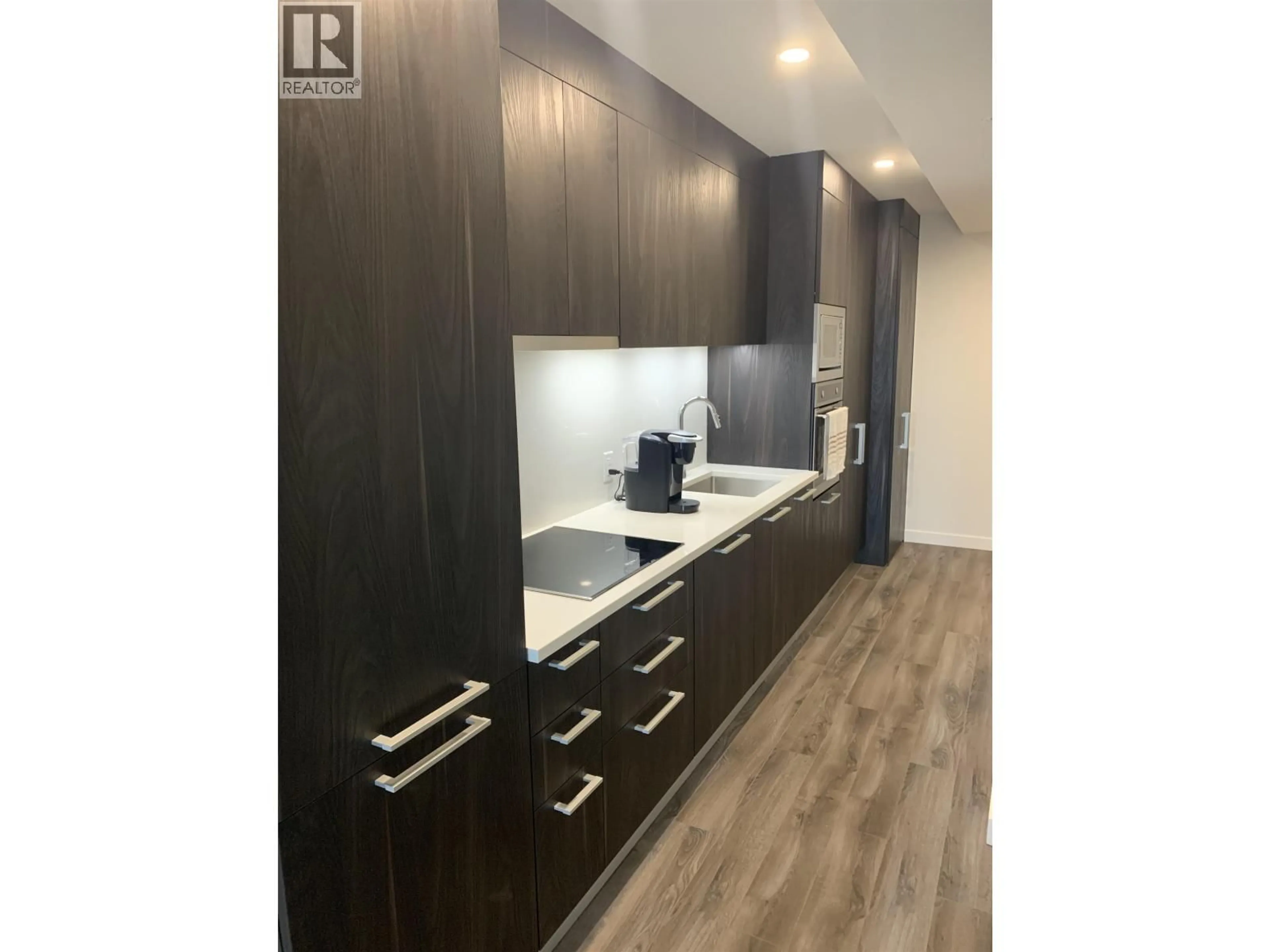 Standard kitchen, wood/laminate floor for 1206 - 285 10TH AVENUE, Vancouver British Columbia V5T0H6