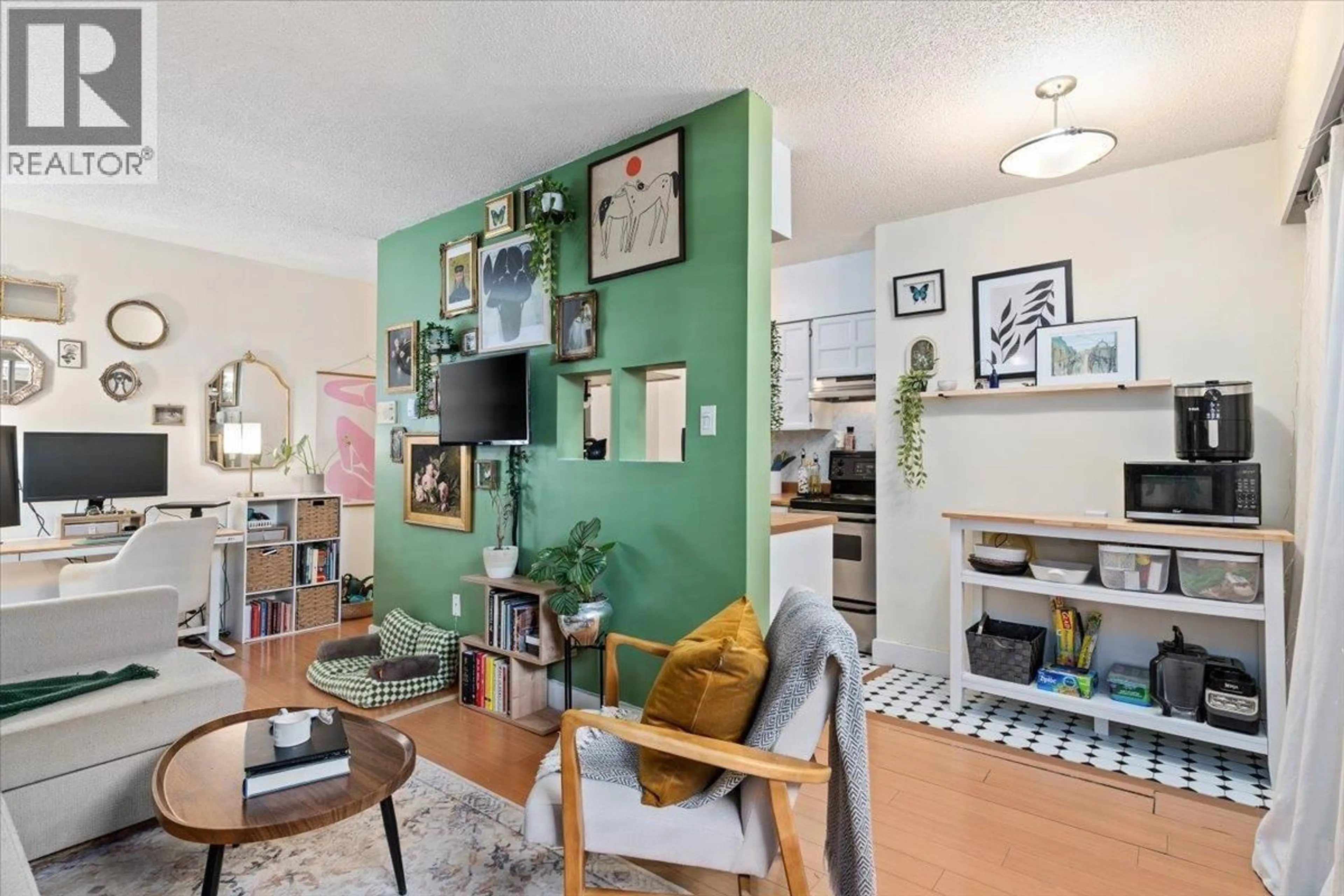 A pic of a room for 101 - 1540 4TH AVENUE, Vancouver British Columbia V5N1J8