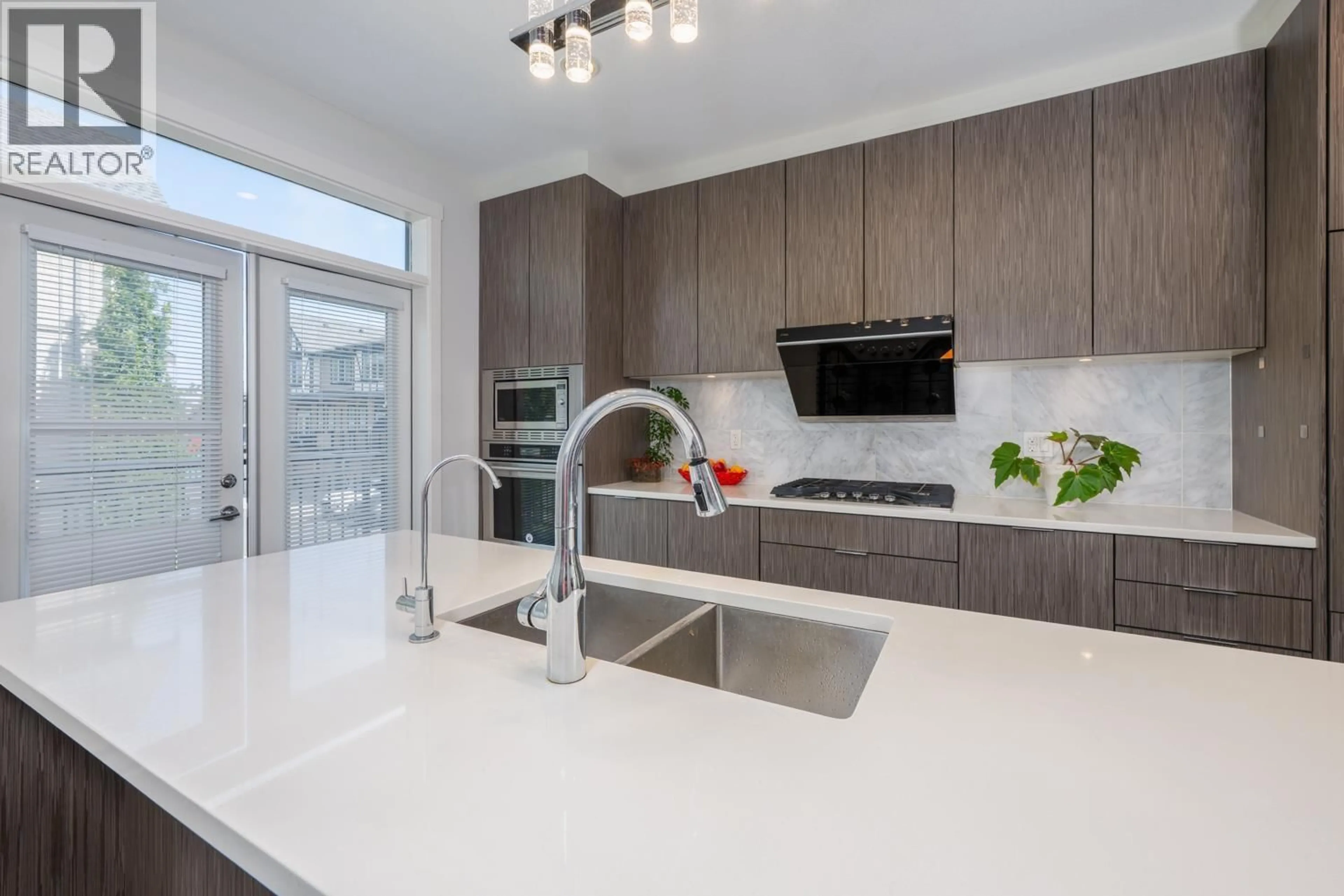 Contemporary kitchen, ceramic/tile floor for 91 - 10388 NO. 2 ROAD, Richmond British Columbia V7E0B9