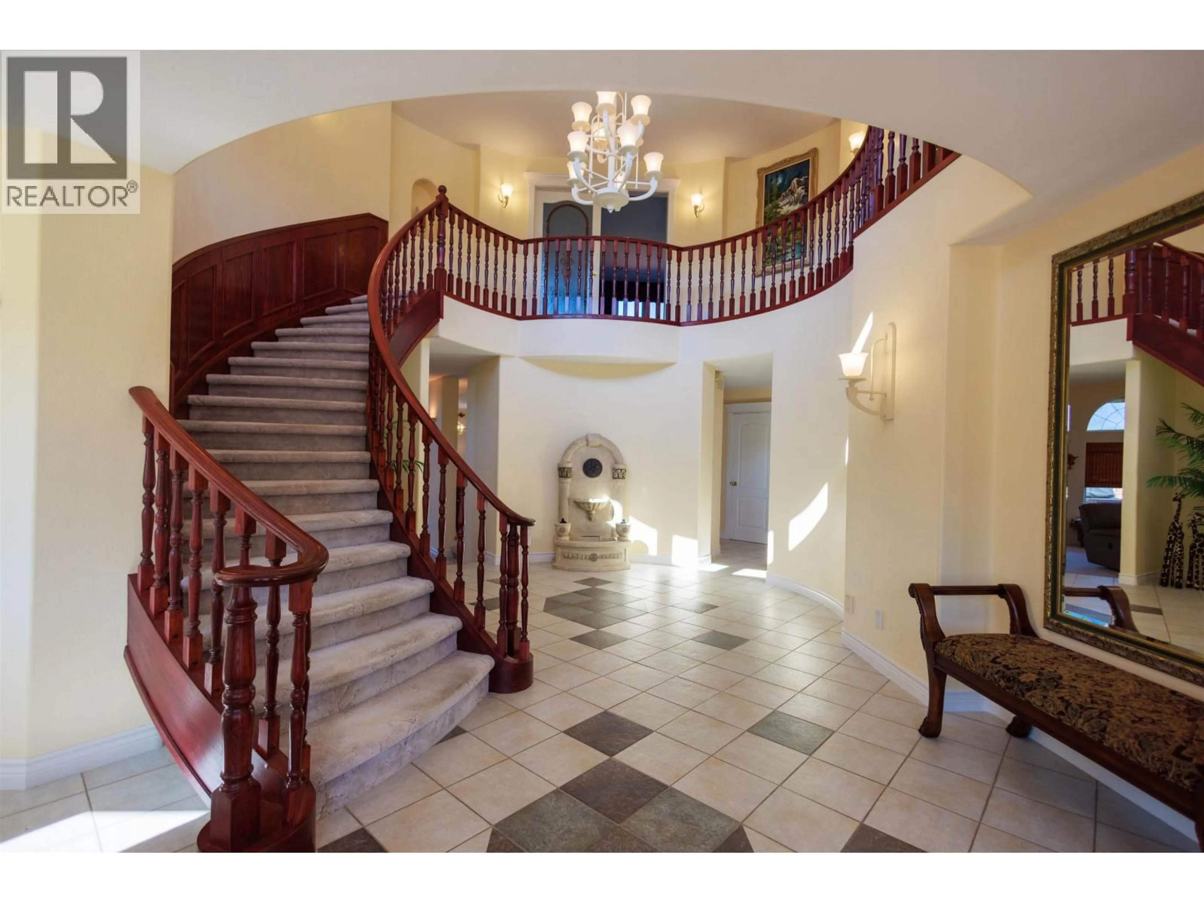 Indoor foyer for 2805 MORRISON ROAD, Valemount British Columbia V2L5B5