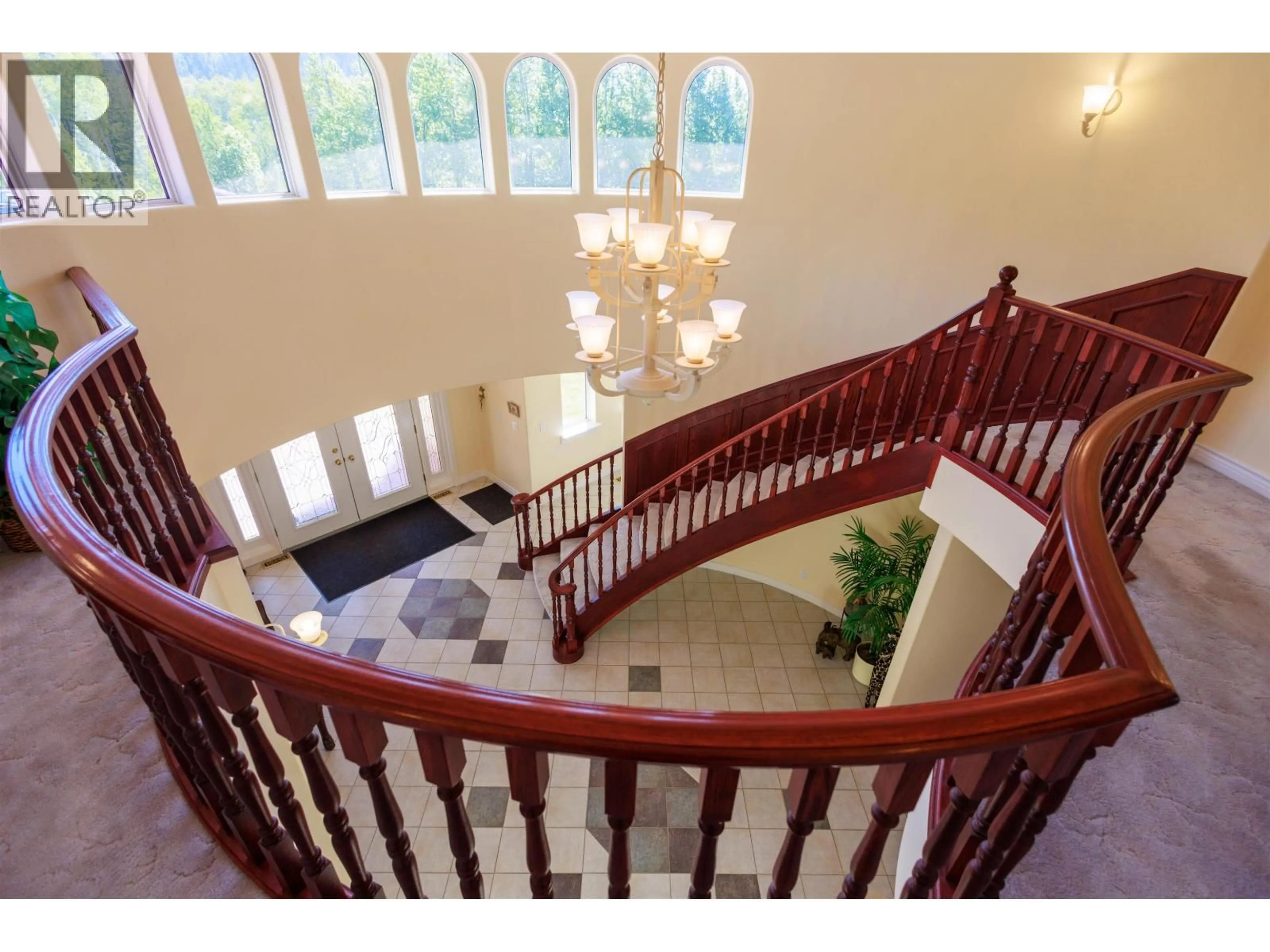 Indoor foyer for 2805 MORRISON ROAD, Valemount British Columbia V2L5B5