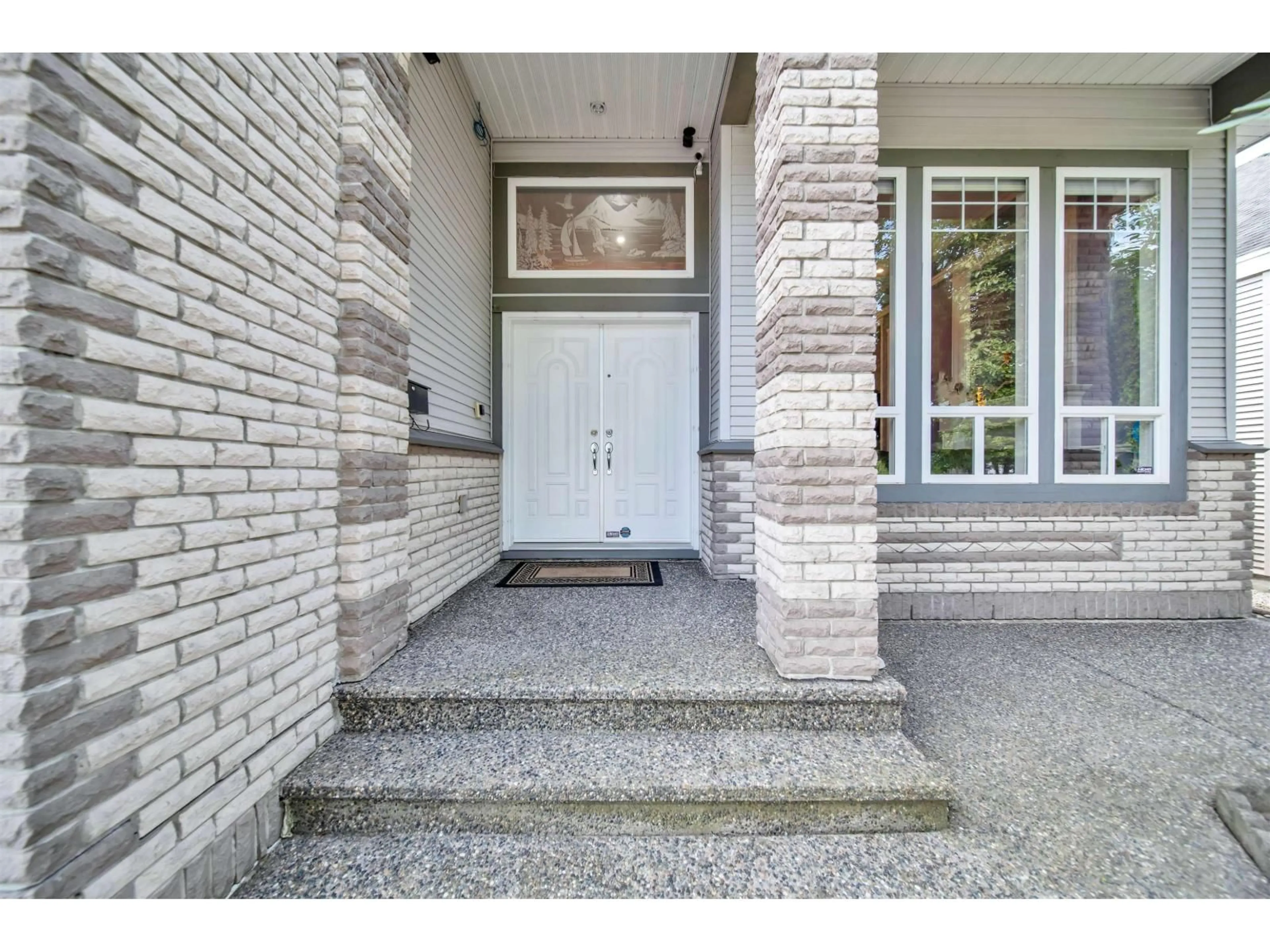 Indoor entryway for 10902 84, Delta British Columbia V4C2L4