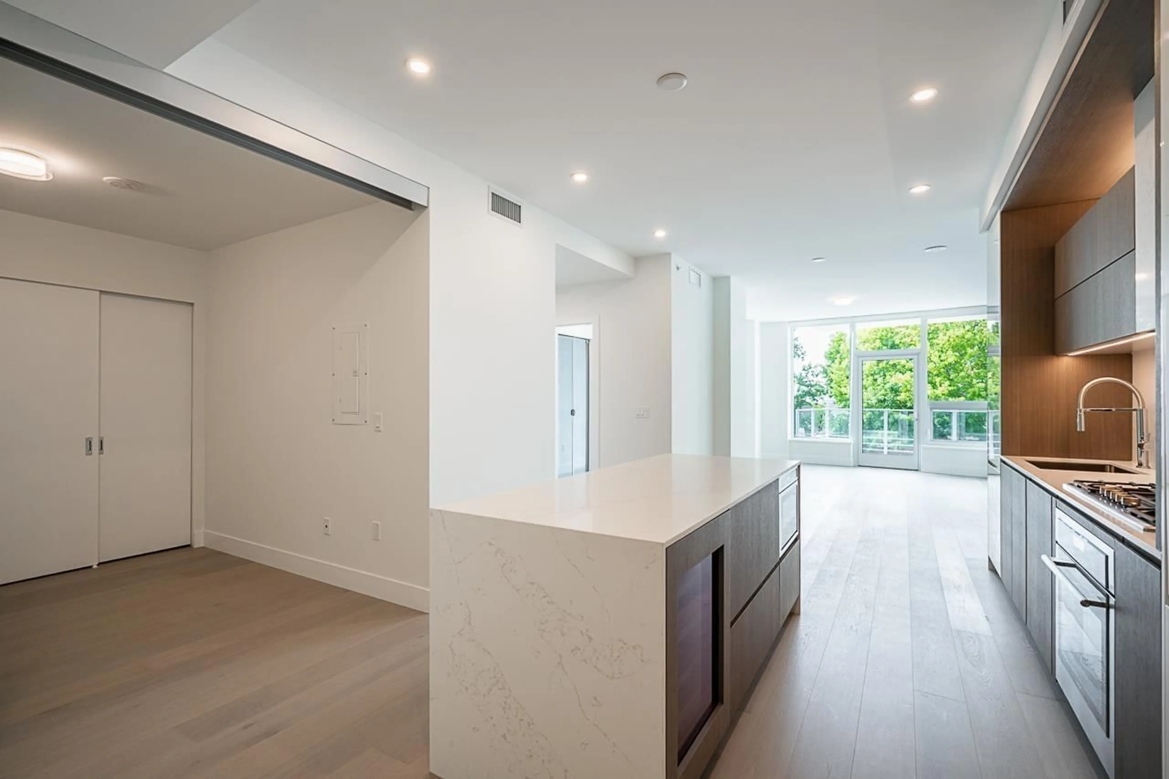 Unknown for 212 - 1342 JOHNSTON, White Rock British Columbia V4B0C7