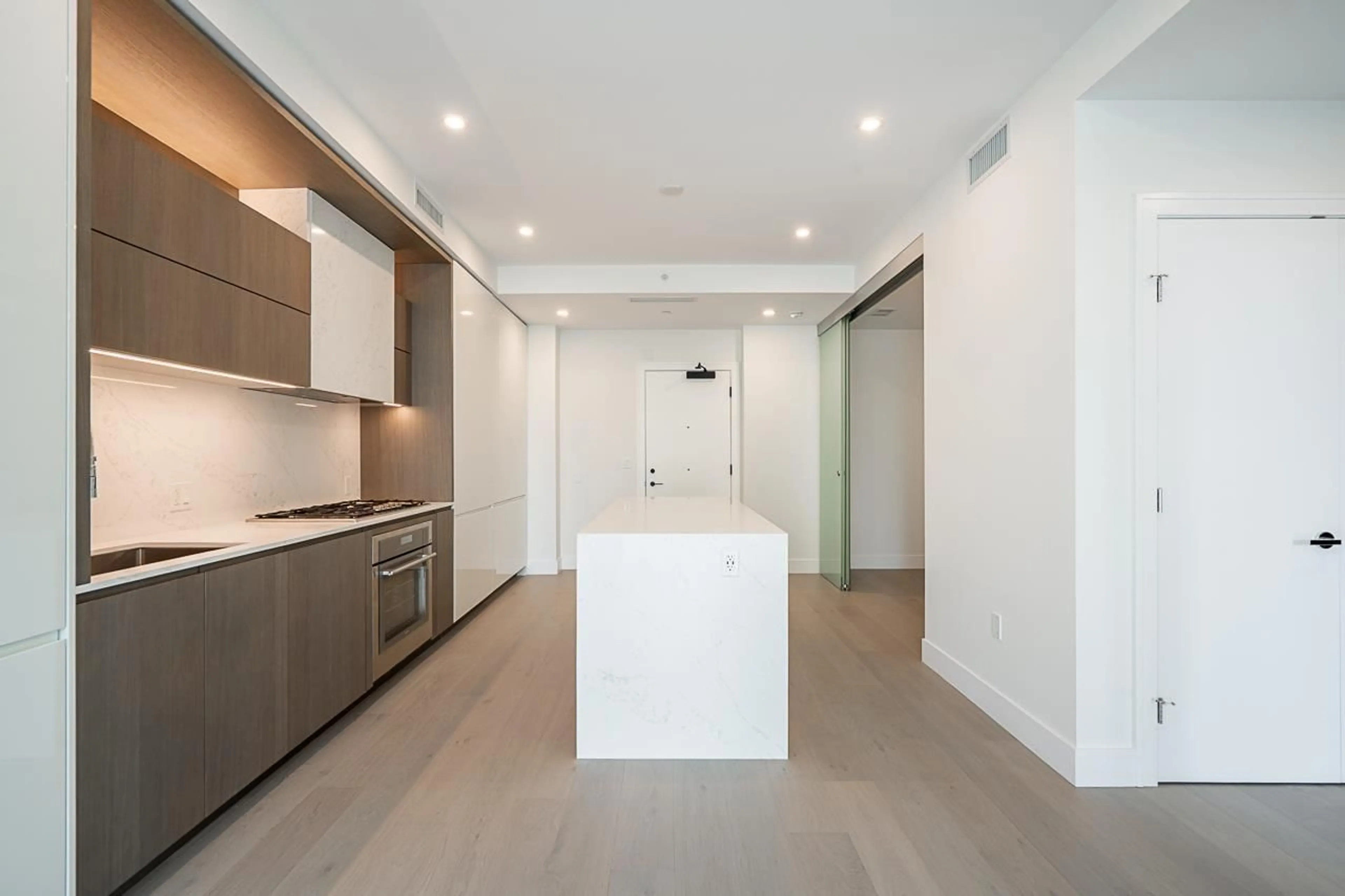 Unknown for 212 - 1342 JOHNSTON, White Rock British Columbia V4B0C7