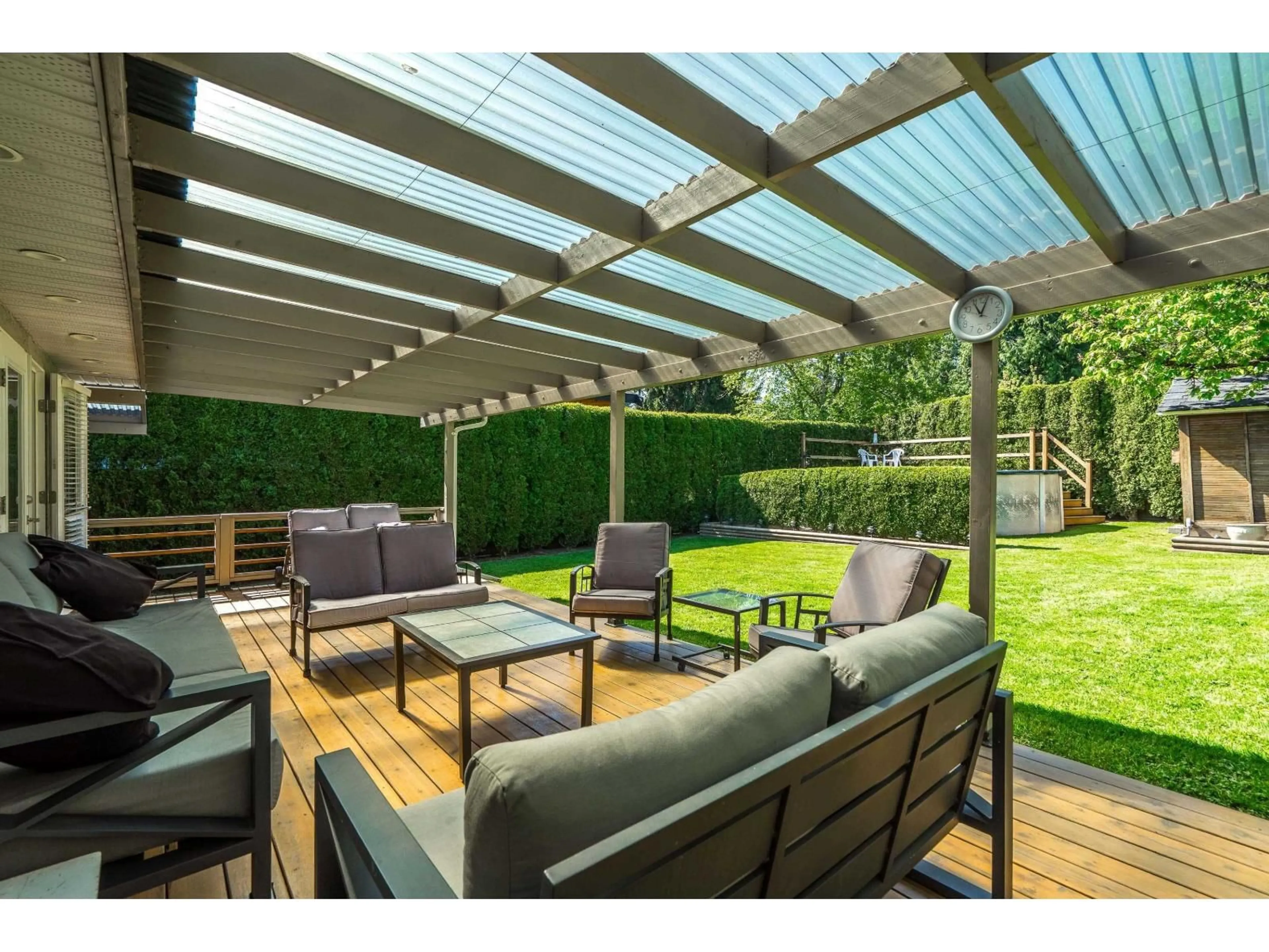 Patio, street for 2243 MADRONA, Surrey British Columbia V4A5S7