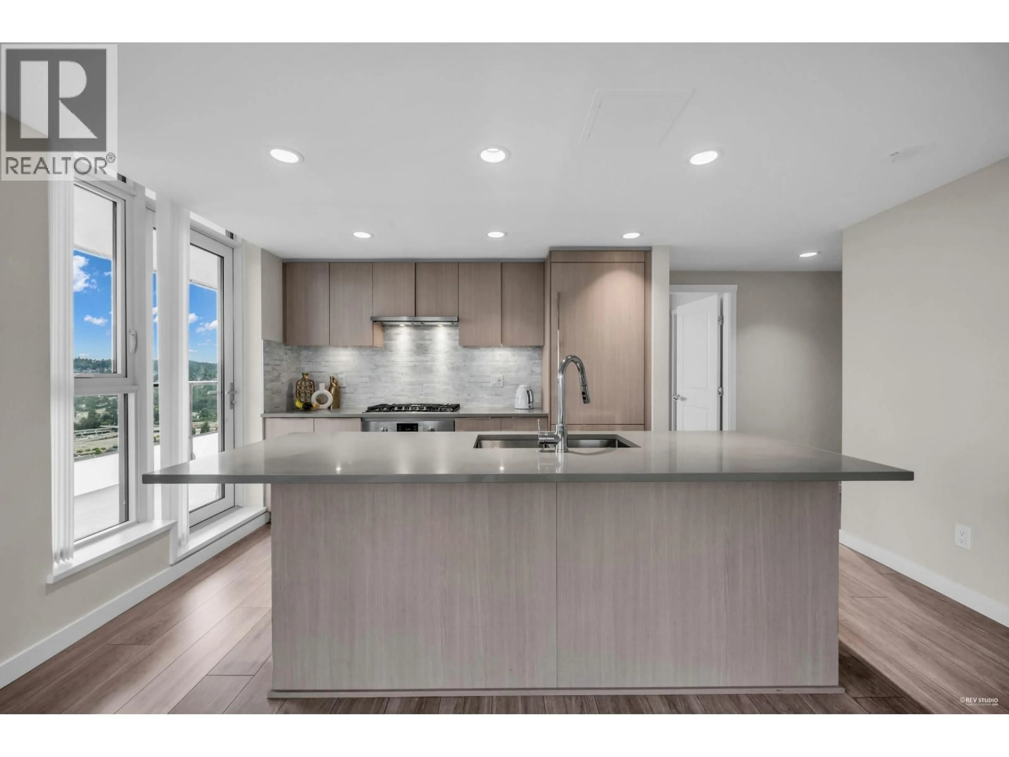 Open concept kitchen, ceramic/tile floor for 3505 - 1182 WESTWOOD STREET, Coquitlam British Columbia V3B0T9