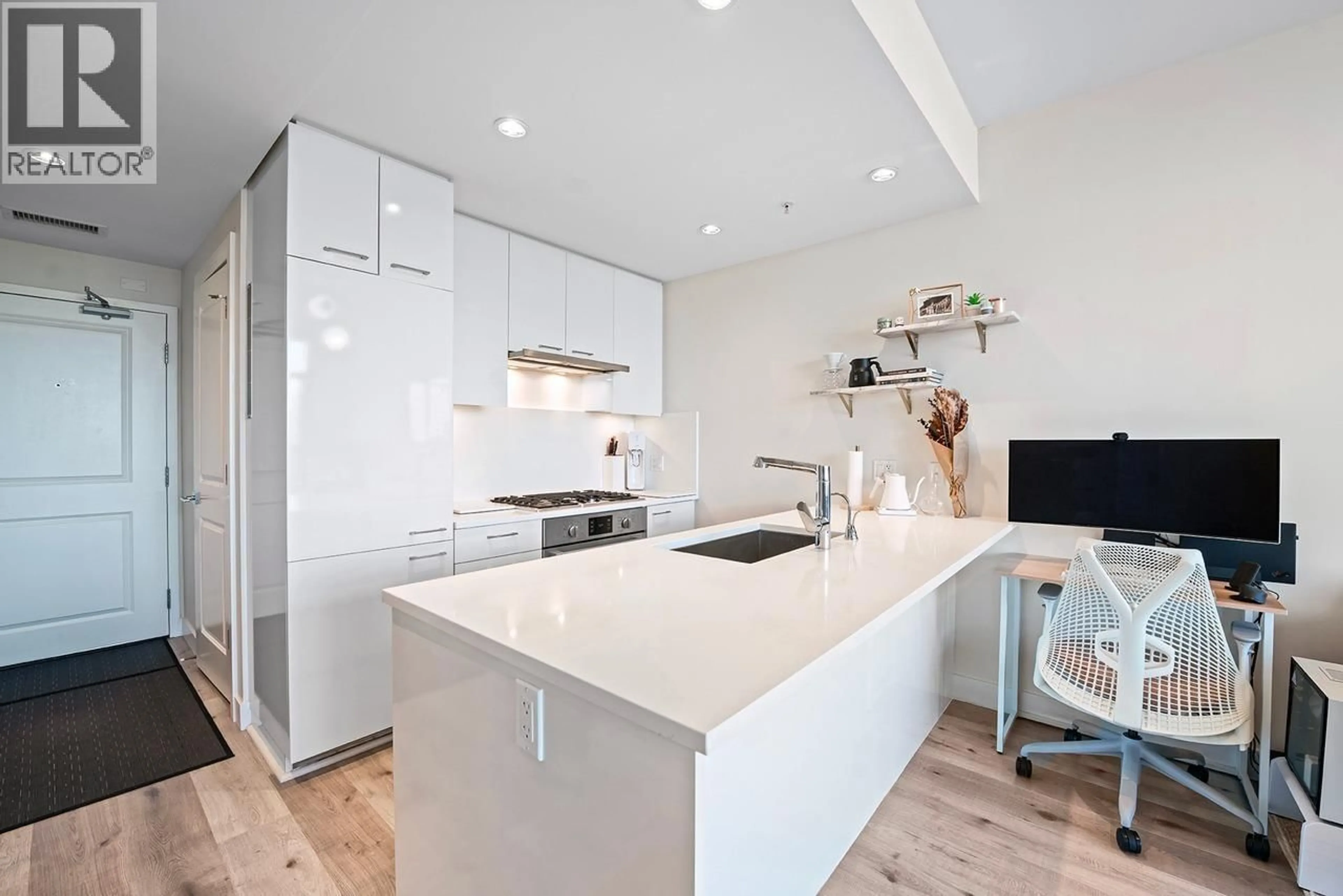 Contemporary kitchen, unknown for 707 - 6383 CAMBIE STREET, Vancouver British Columbia V5Z0G7