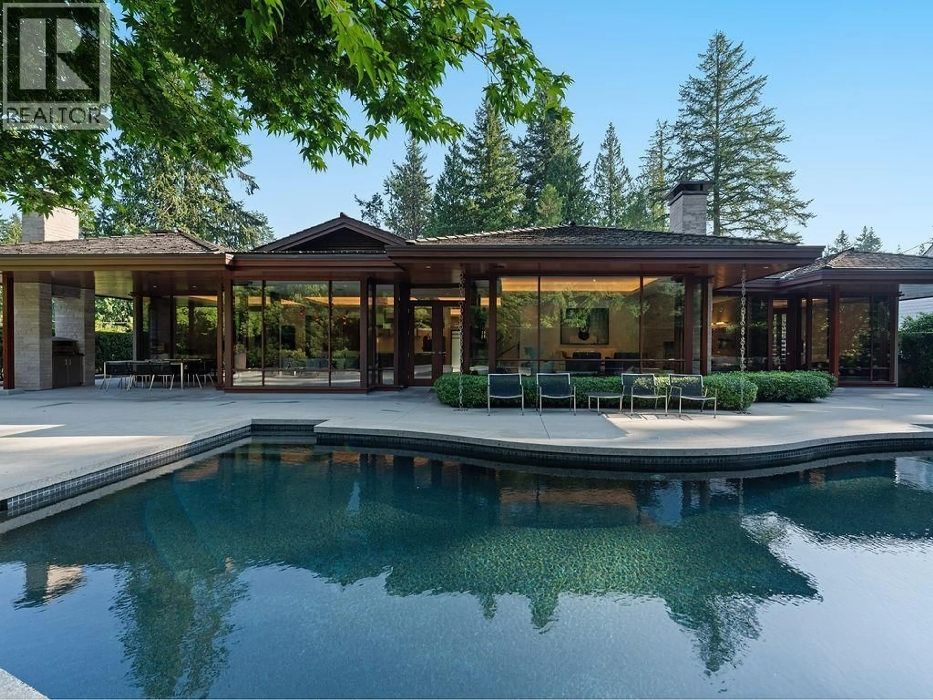 Unknown for 375 HIDHURST PLACE, West Vancouver British Columbia V7S1K2