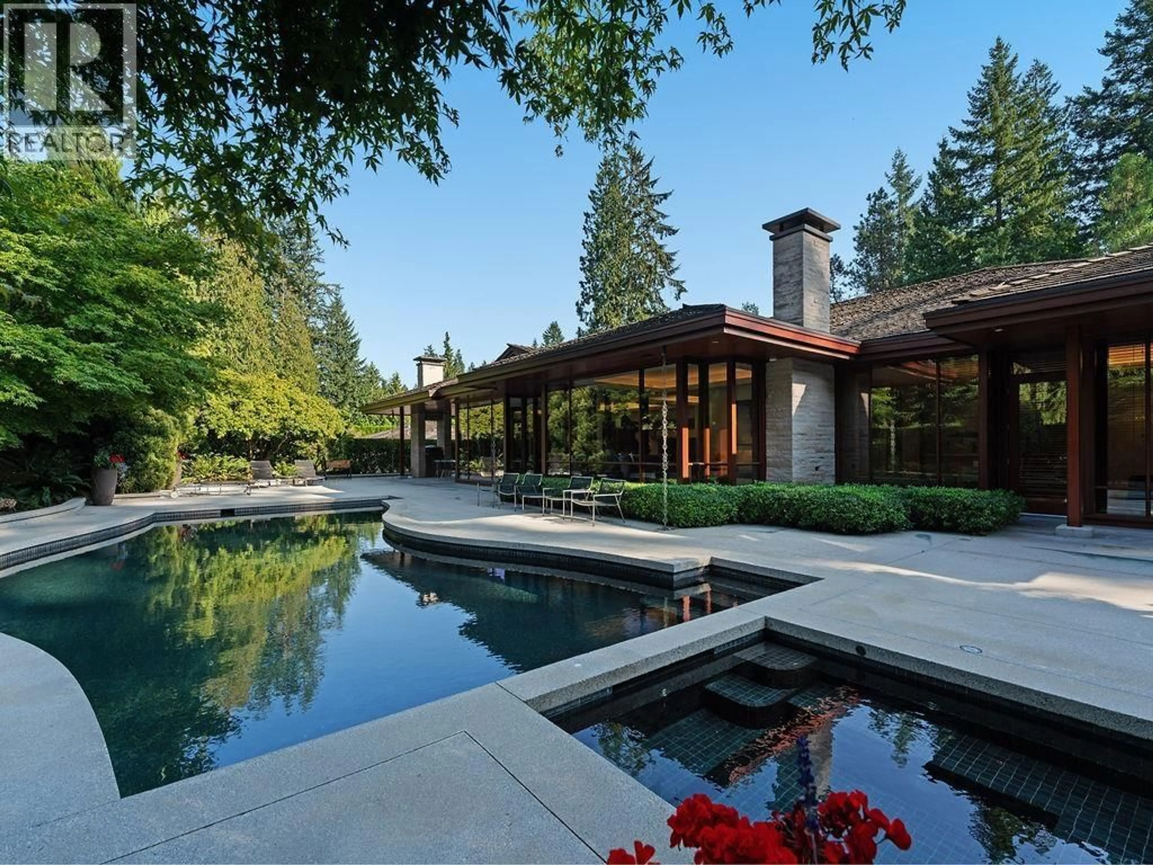 Patio, water/lake/river/ocean view for 375 HIDHURST PLACE, West Vancouver British Columbia V7S1K2
