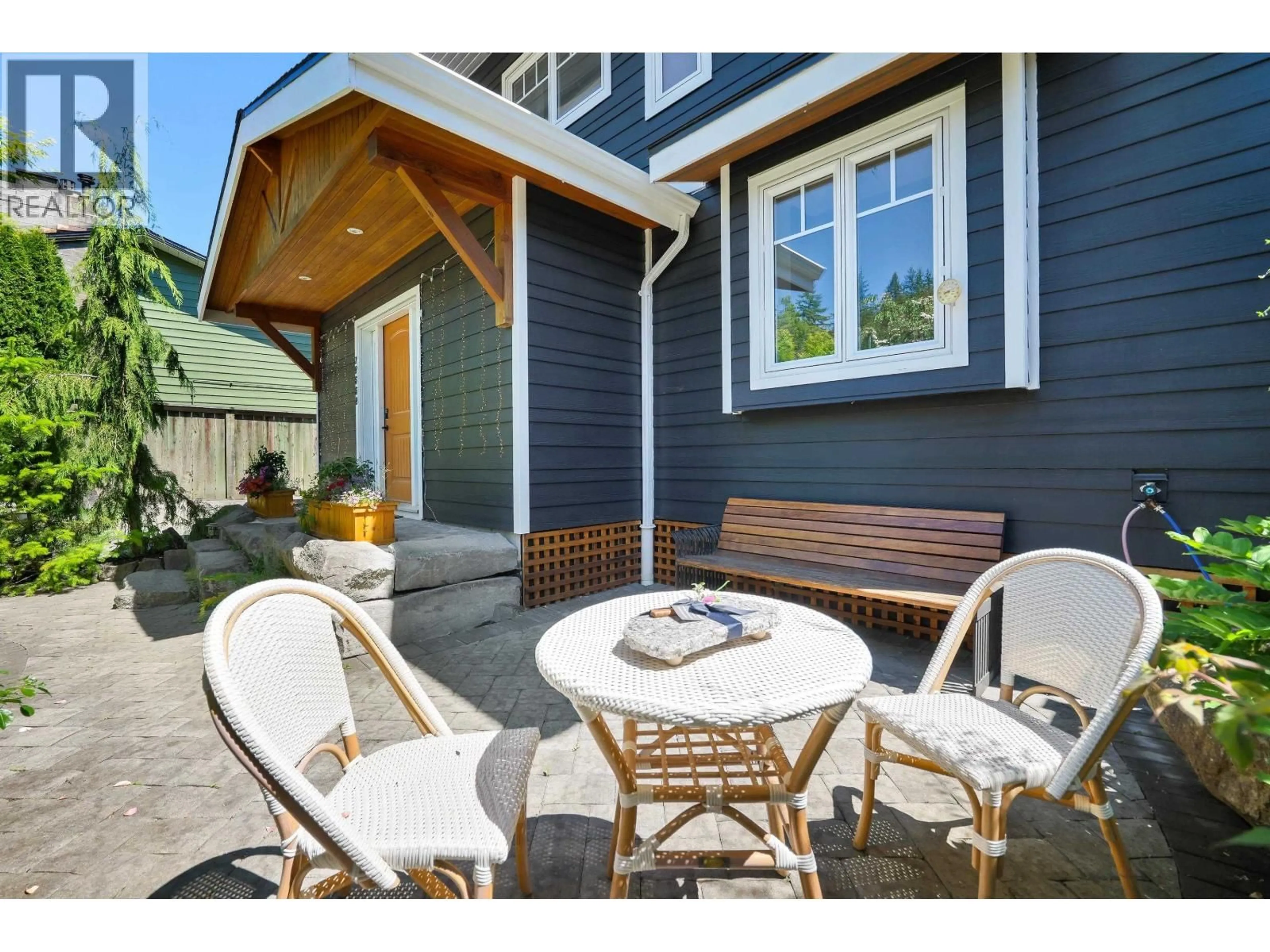 Patio, street for 38558 WESTWAY AVENUE, Squamish British Columbia V8B0W4