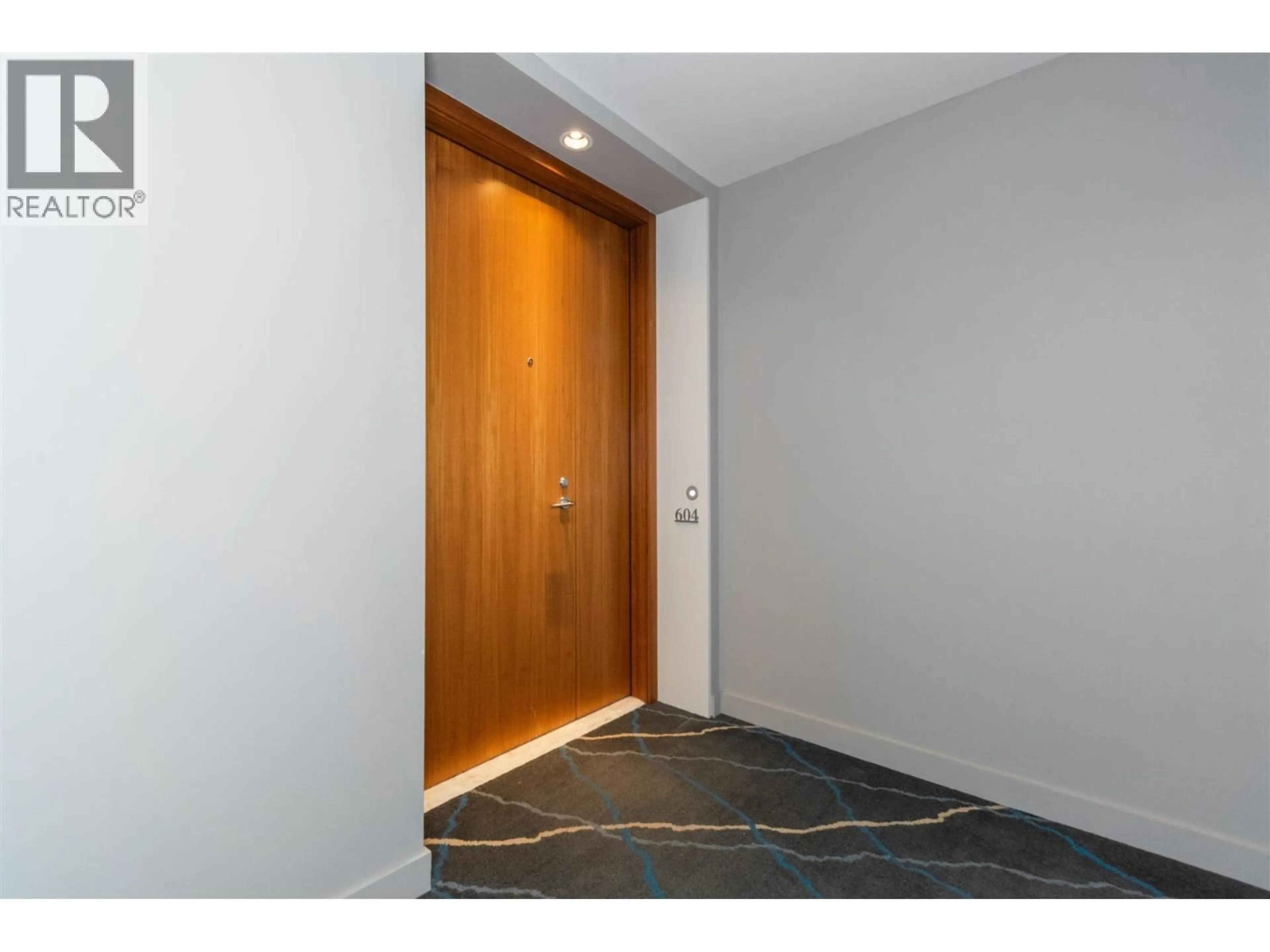 Indoor foyer for 604 - 5111 BRIGHOUSE WAY, Richmond British Columbia V7C0A6