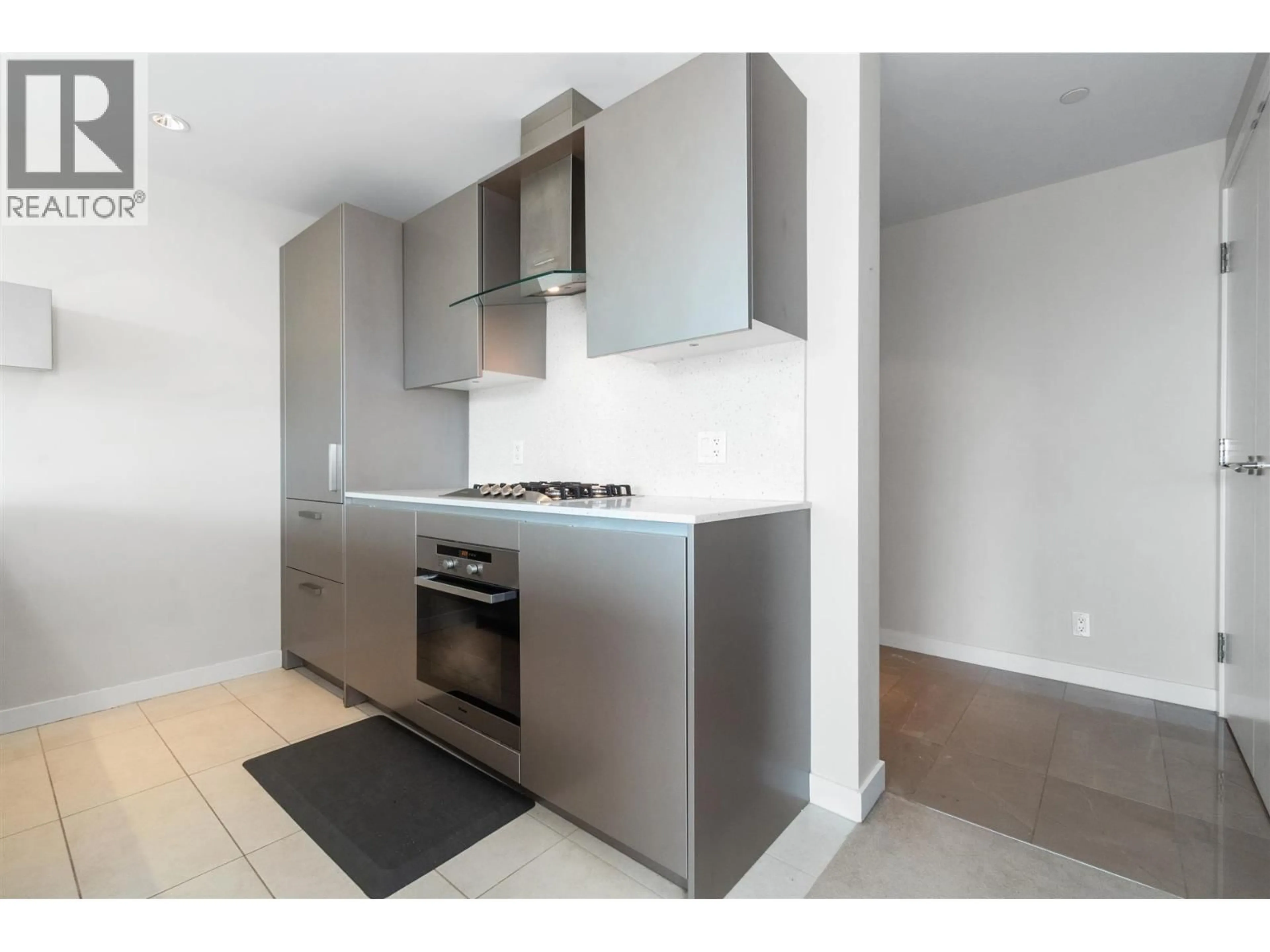 Standard kitchen, unknown for 604 - 5111 BRIGHOUSE WAY, Richmond British Columbia V7C0A6