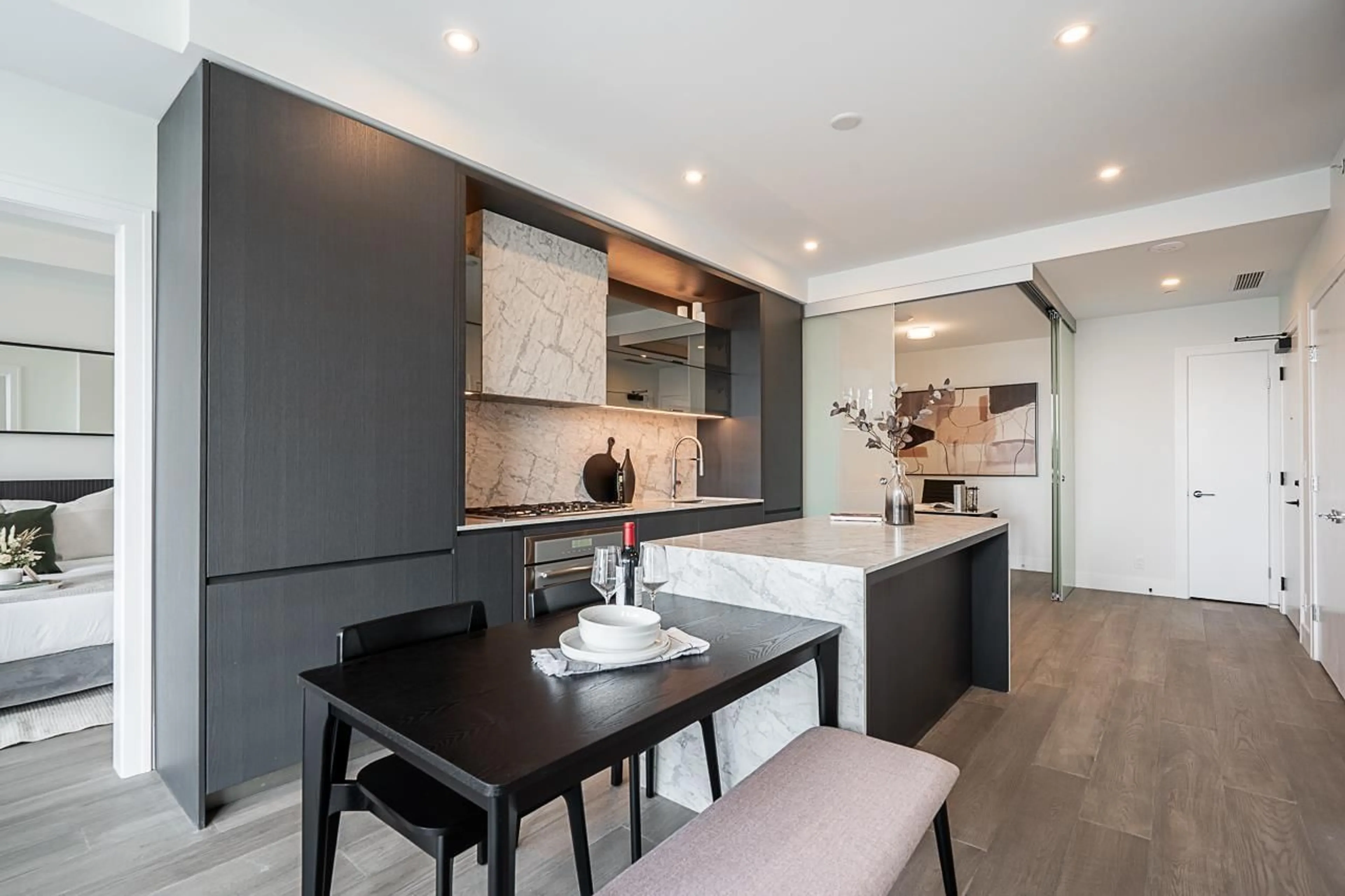 Open concept kitchen, unknown for 317 - 1342 JOHNSTON, White Rock British Columbia V4B0C7