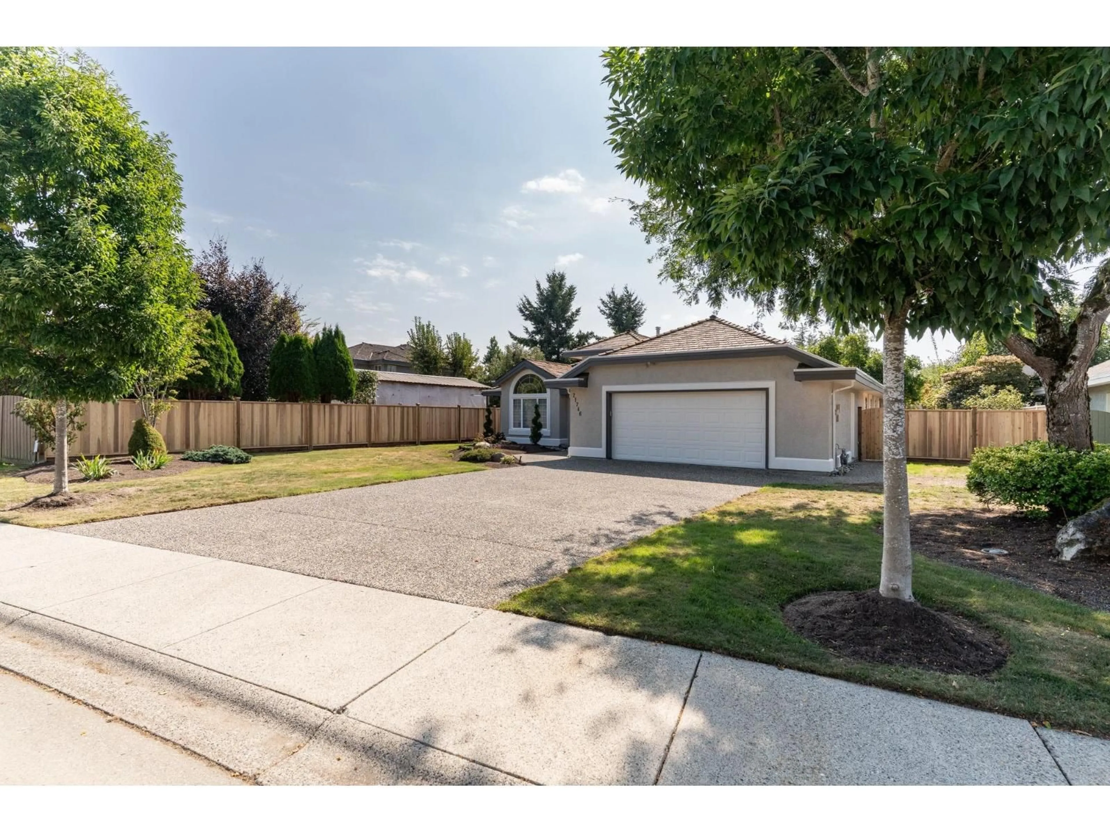 A pic from outside/outdoor area/front of a property/back of a property/a pic from drone, street for 21746 44A, Langley British Columbia V3A9C5