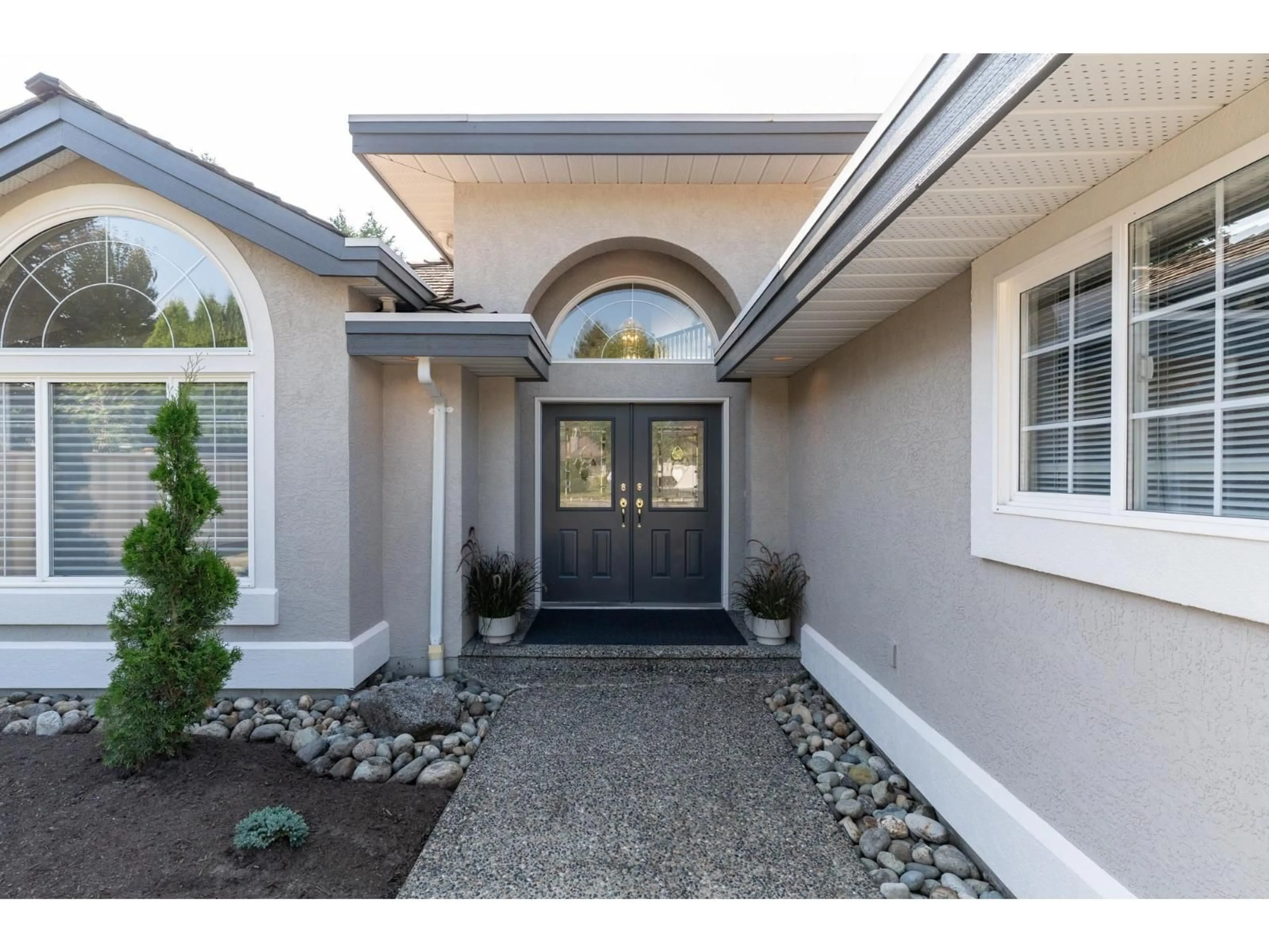 Indoor entryway for 21746 44A, Langley British Columbia V3A9C5