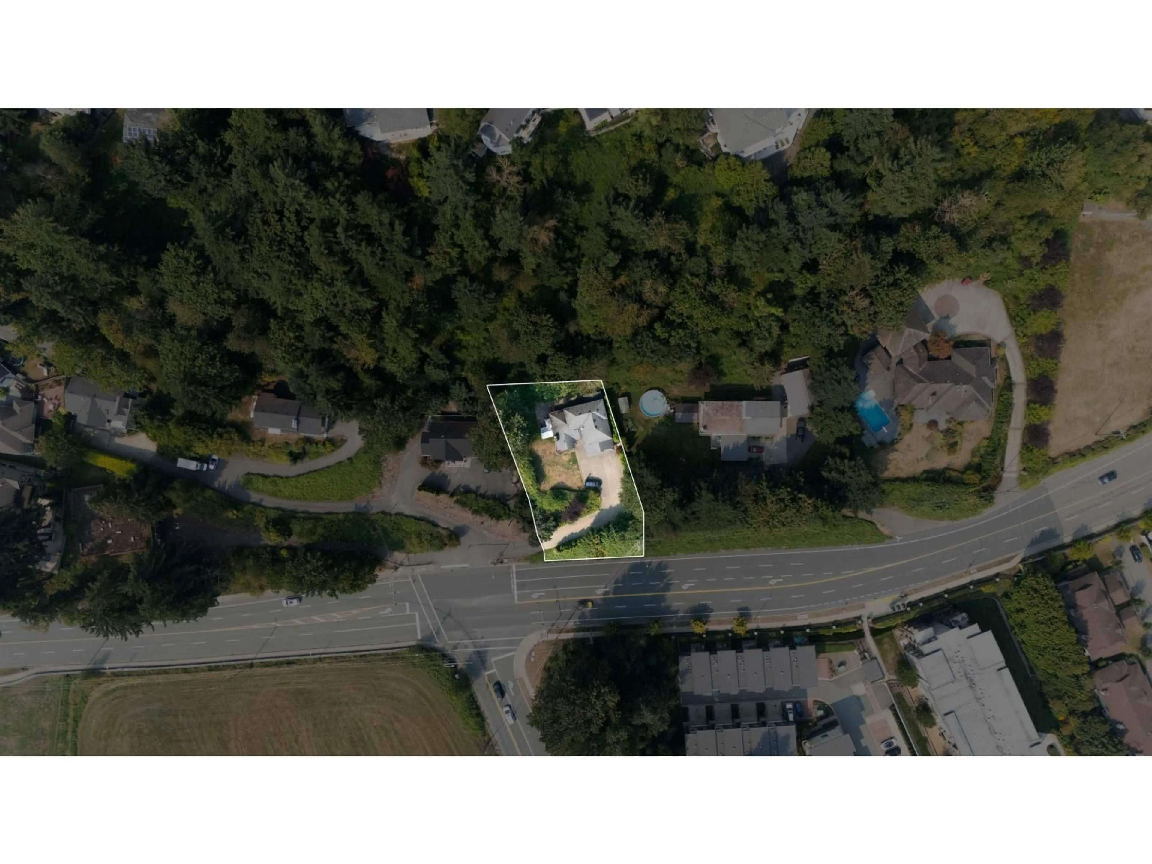 A pic from outside/outdoor area/front of a property/back of a property/a pic from drone, street for 35805 OLD YALE, Abbotsford British Columbia V3G2C6