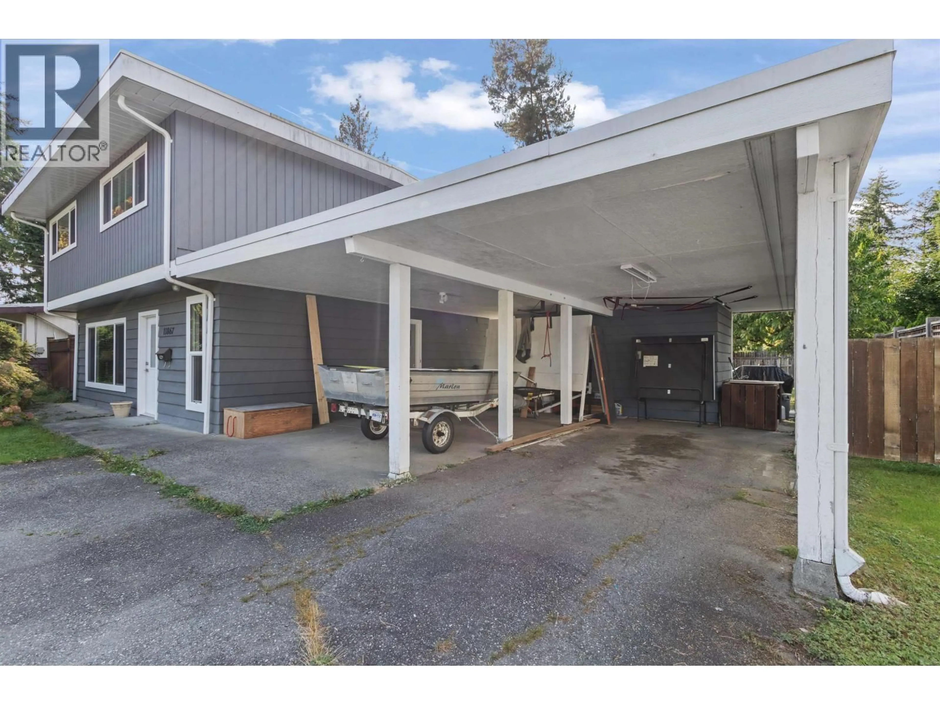 Indoor garage for 11867 HAWTHORNE STREET, Maple Ridge British Columbia V2X6V5