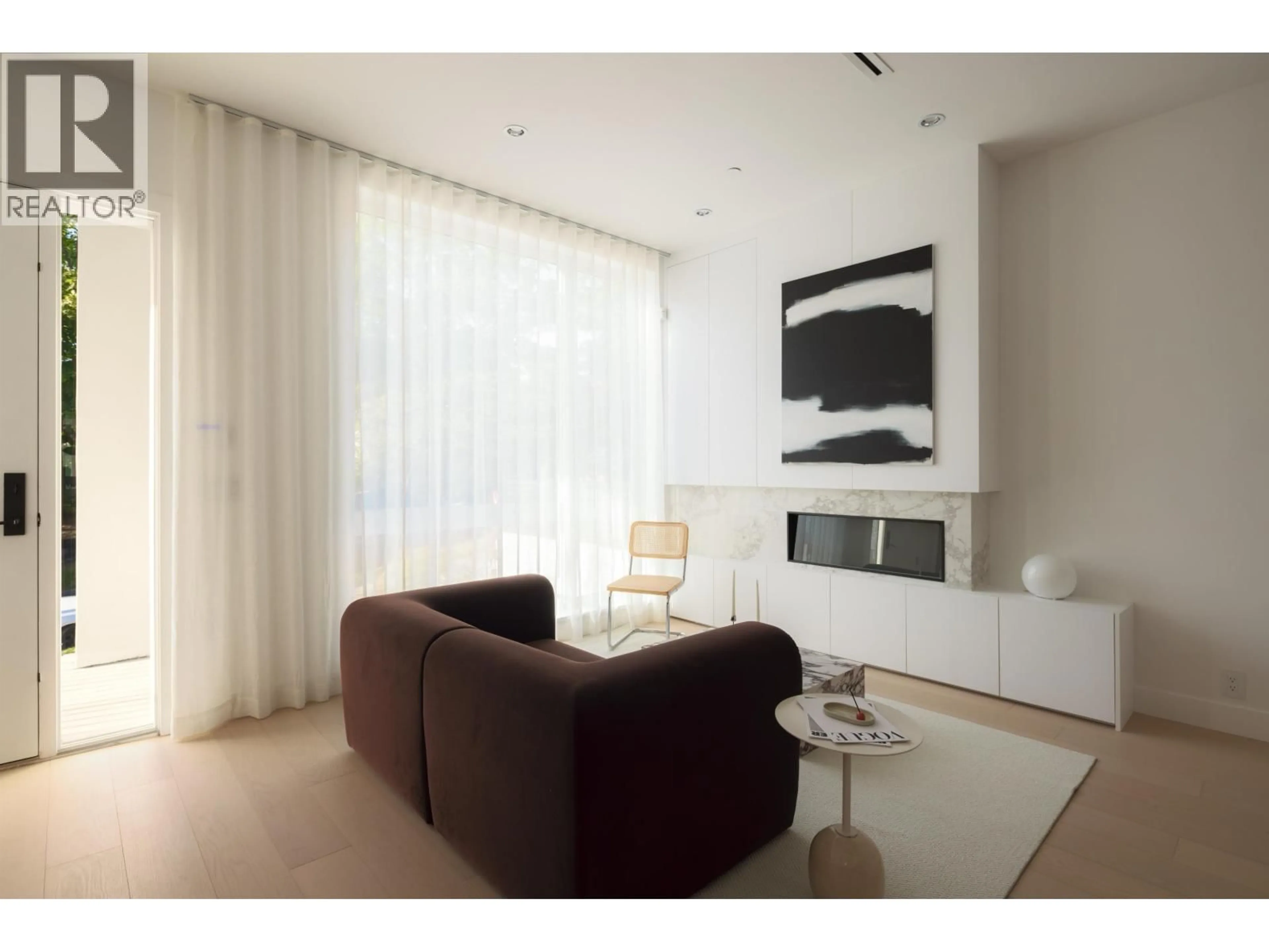 Living room with furniture, unknown for 3422 PANDORA STREET, Vancouver British Columbia V5K1W8