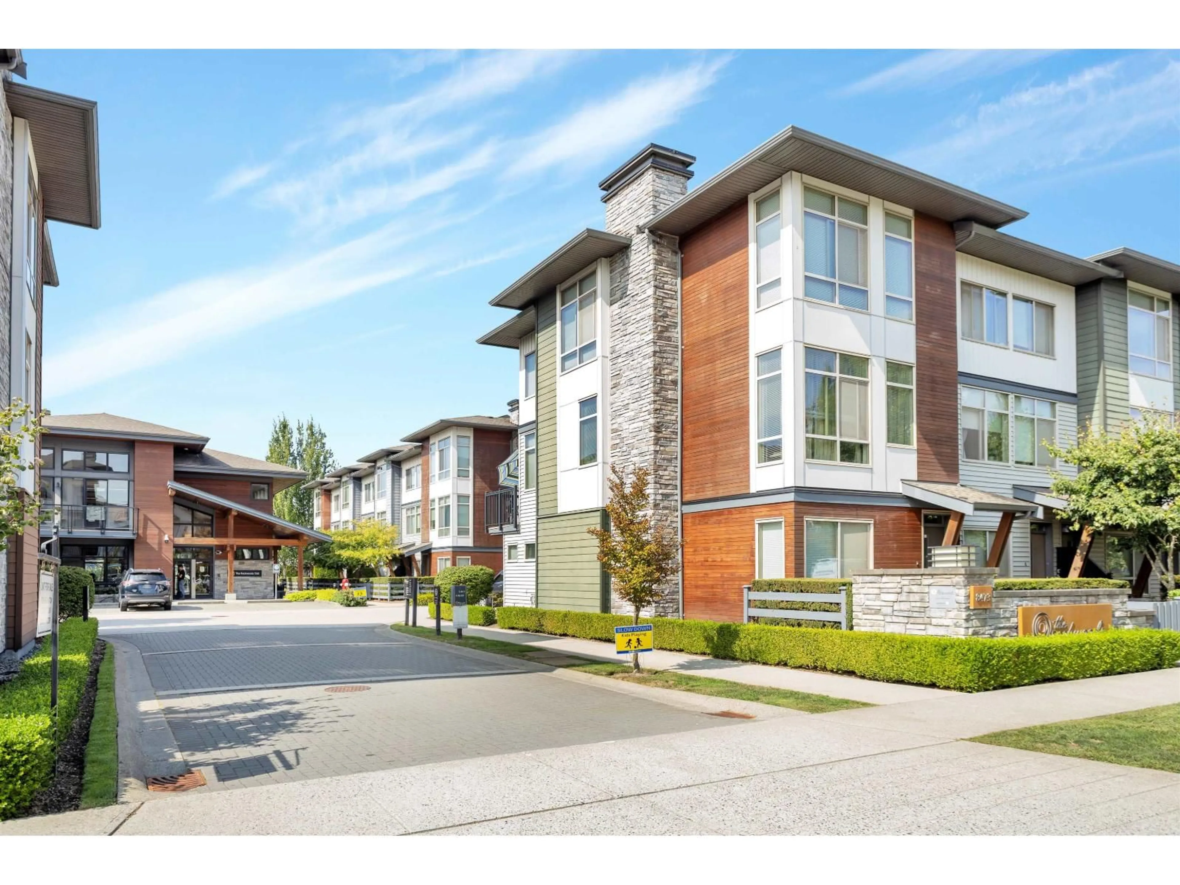 Unknown for 10 - 8473 163, Surrey British Columbia V4N6M7