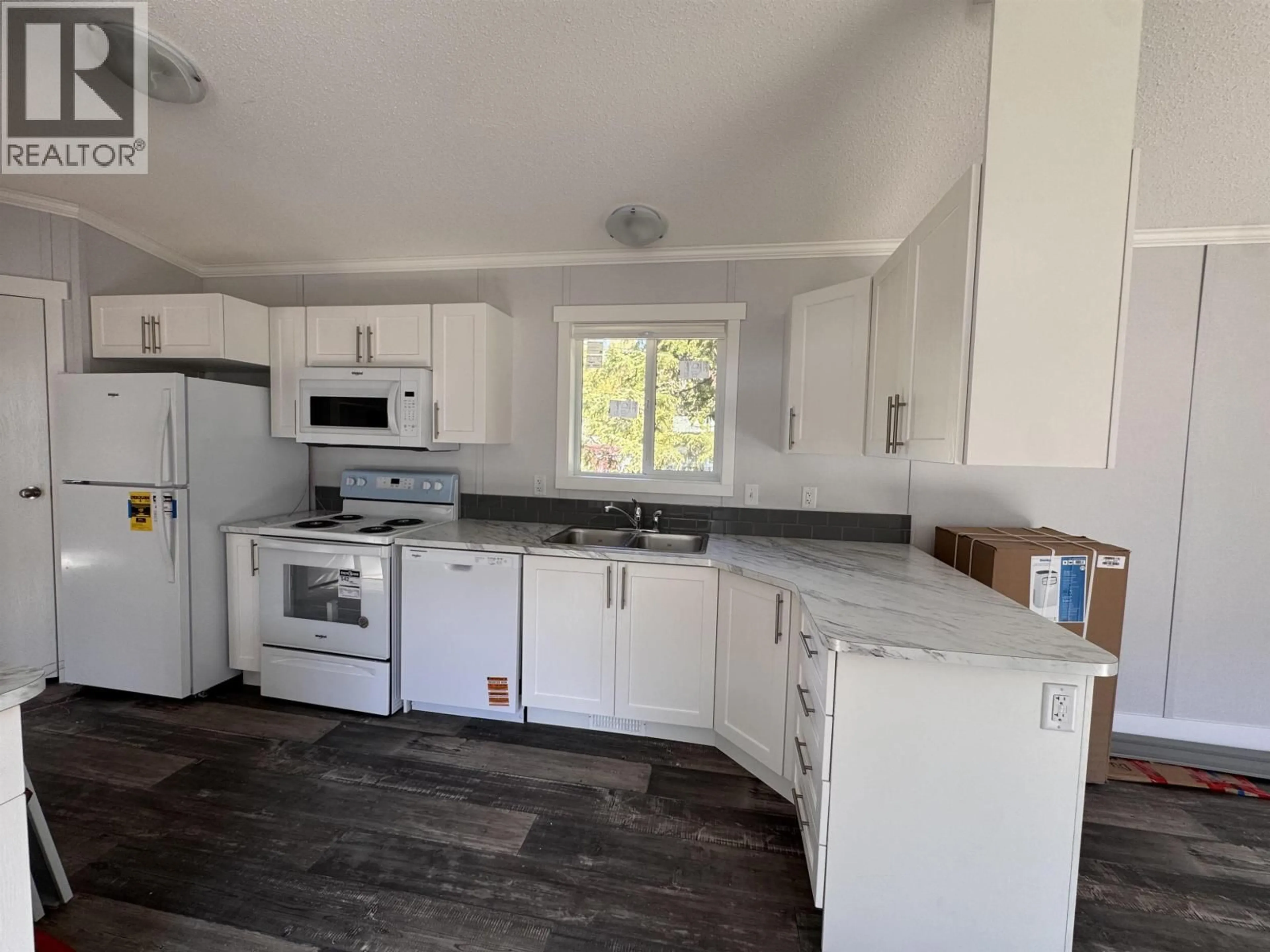 Standard kitchen, unknown for 4693 BEAVER CRESCENT, Gossen/Kleanza/Usk British Columbia V8G0A5