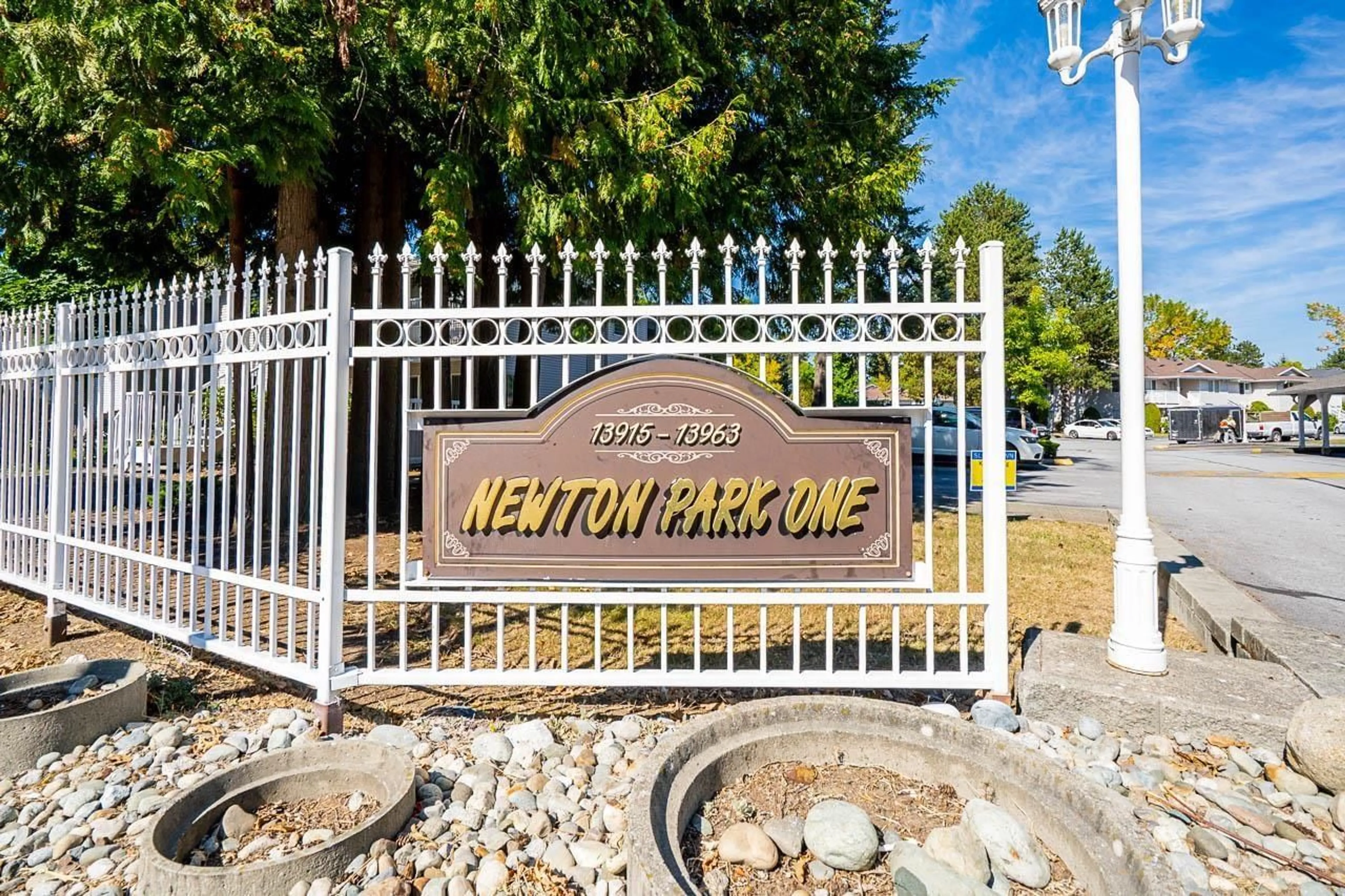 Unknown for 104 - 13915 72, Surrey British Columbia V3W2P6