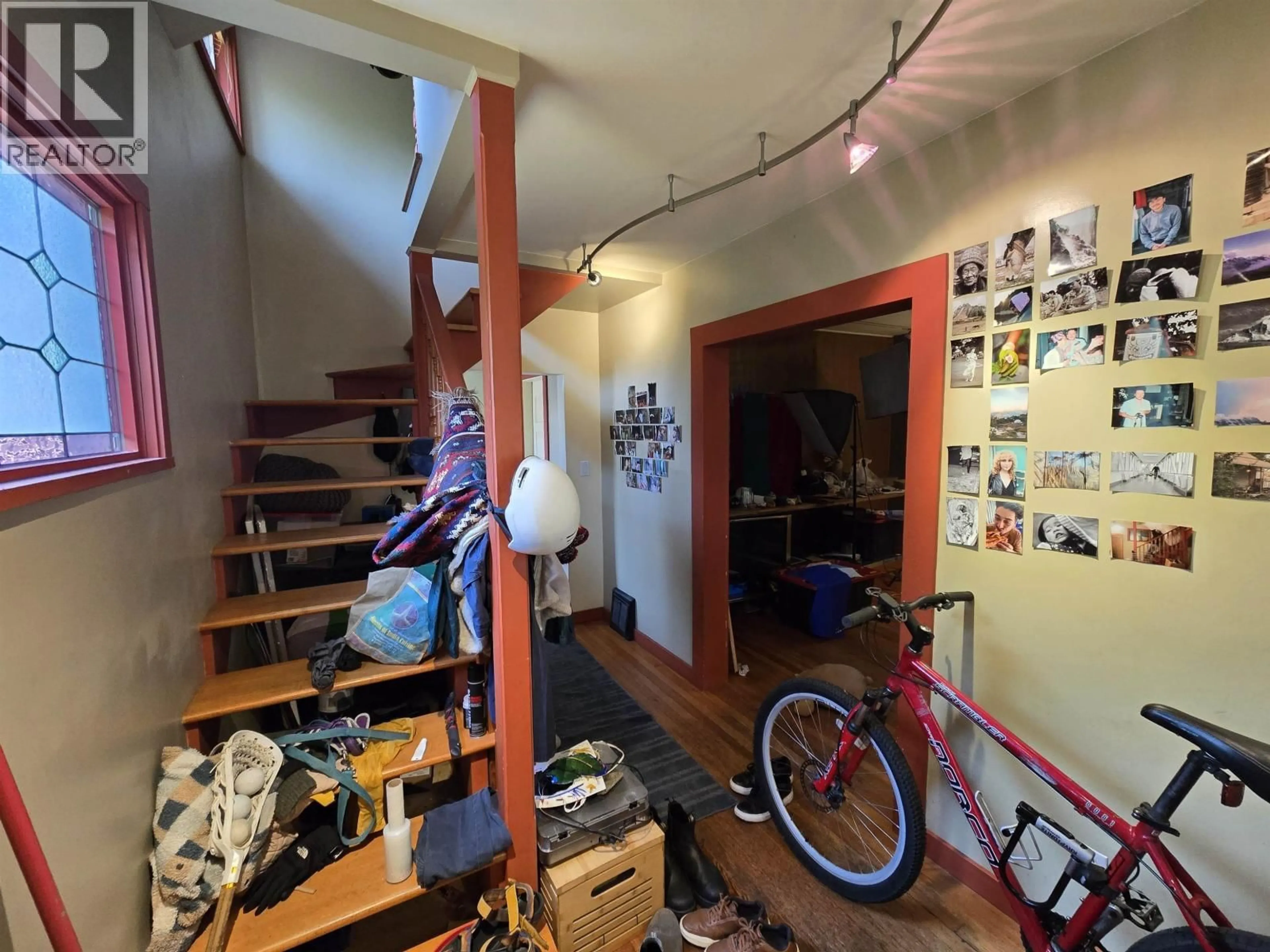Unknown for 4212 PERRY STREET, Vancouver British Columbia V5N3X5