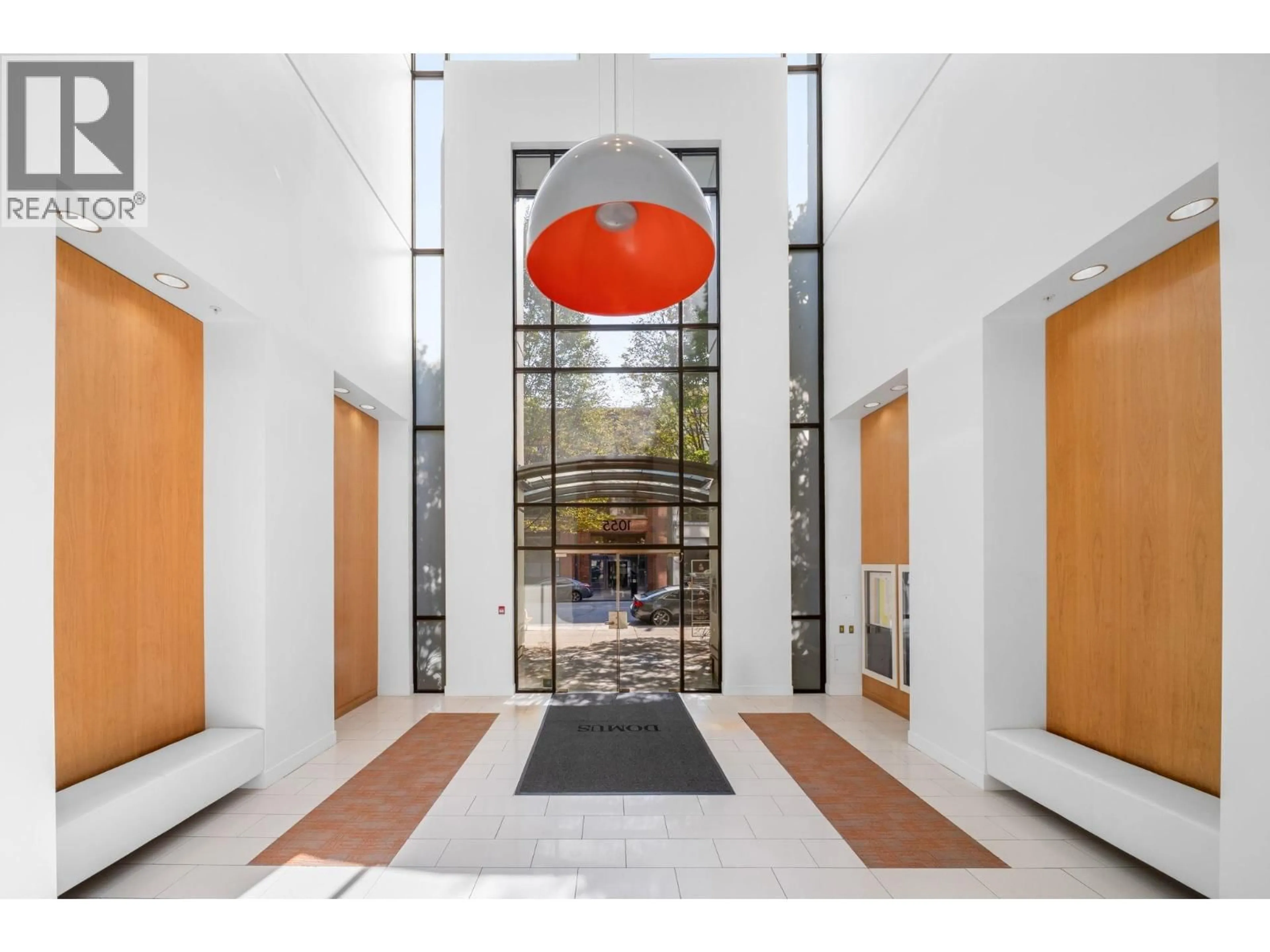 Indoor foyer for 1805 - 1055 HOMER STREET, Vancouver British Columbia V6B1G3