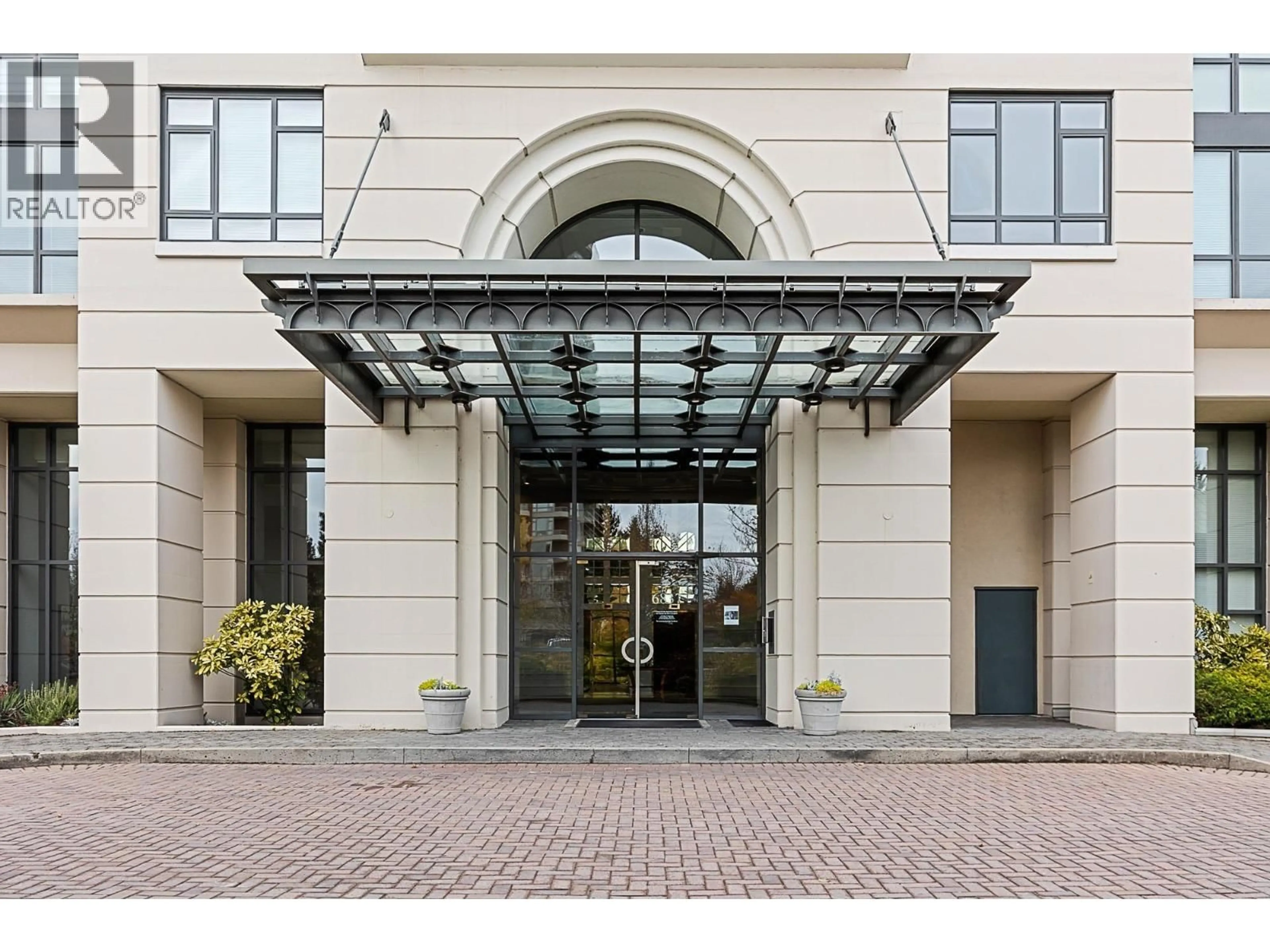 Indoor foyer for 2305 - 6837 STATION HILL DRIVE, Burnaby British Columbia V3N5B7